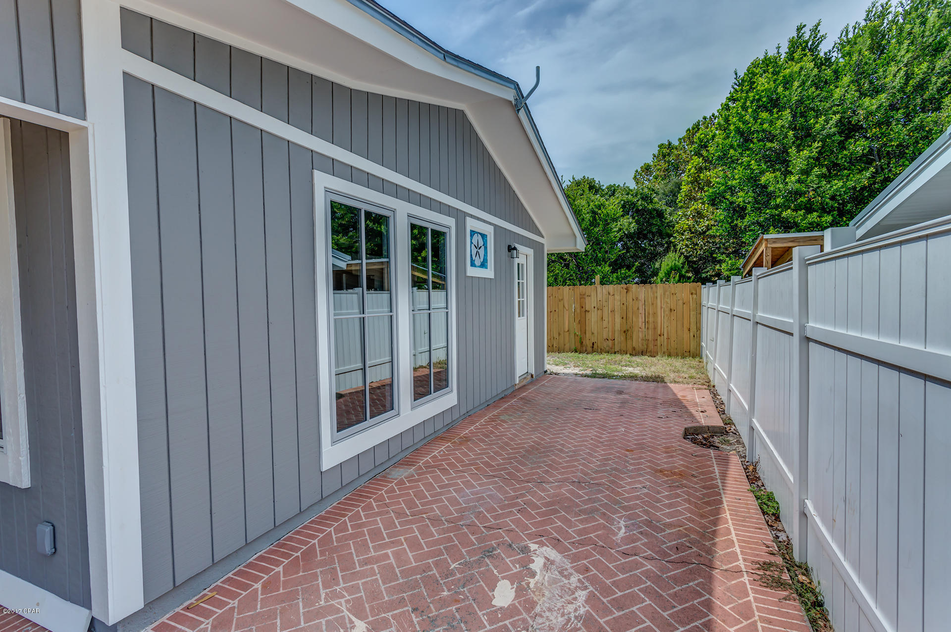 LAGUNA BEACH 6TH ADDN - Residential