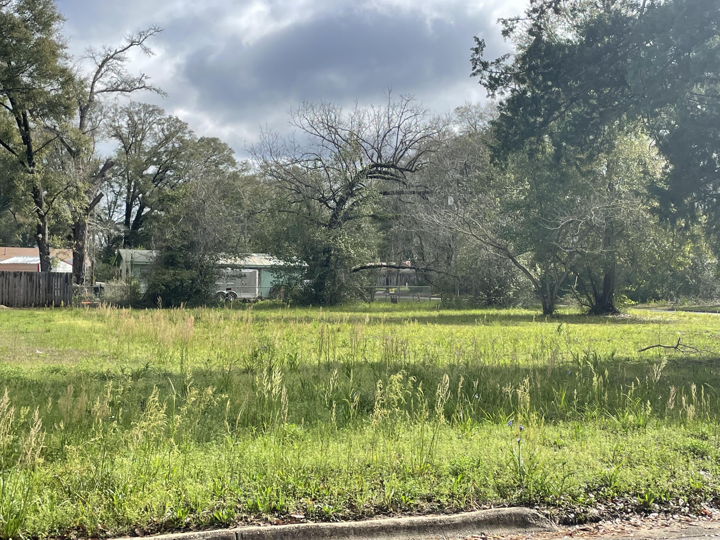Crestview 231100.00 - Land