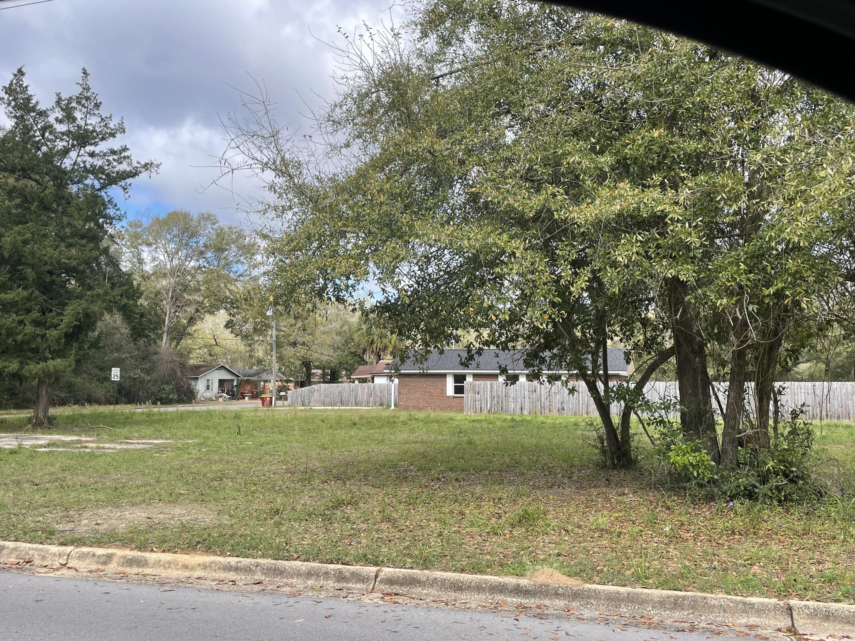 Crestview 231100.00 - Land