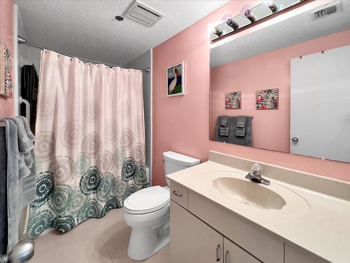 NAVARRE TOWERS CONDO - Residential