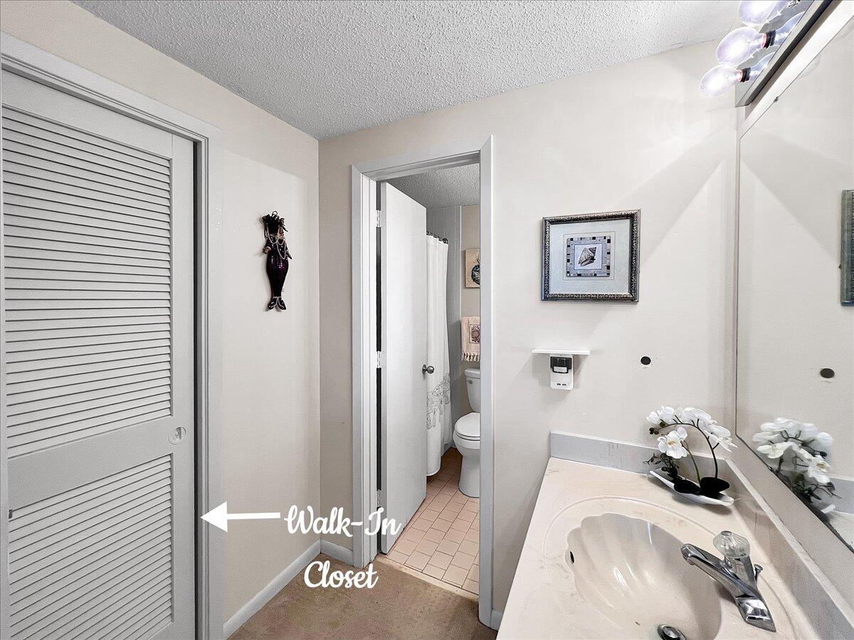 NAVARRE TOWERS CONDO - Residential