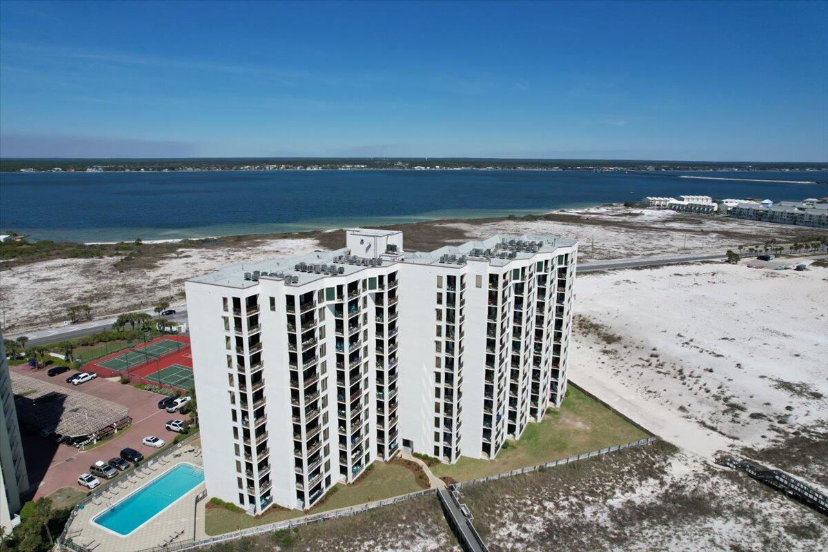 NAVARRE TOWERS CONDO - Residential