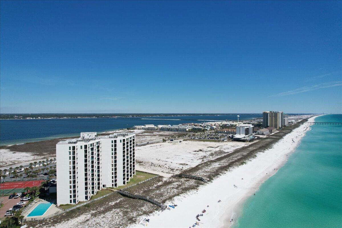 NAVARRE TOWERS CONDO - Residential