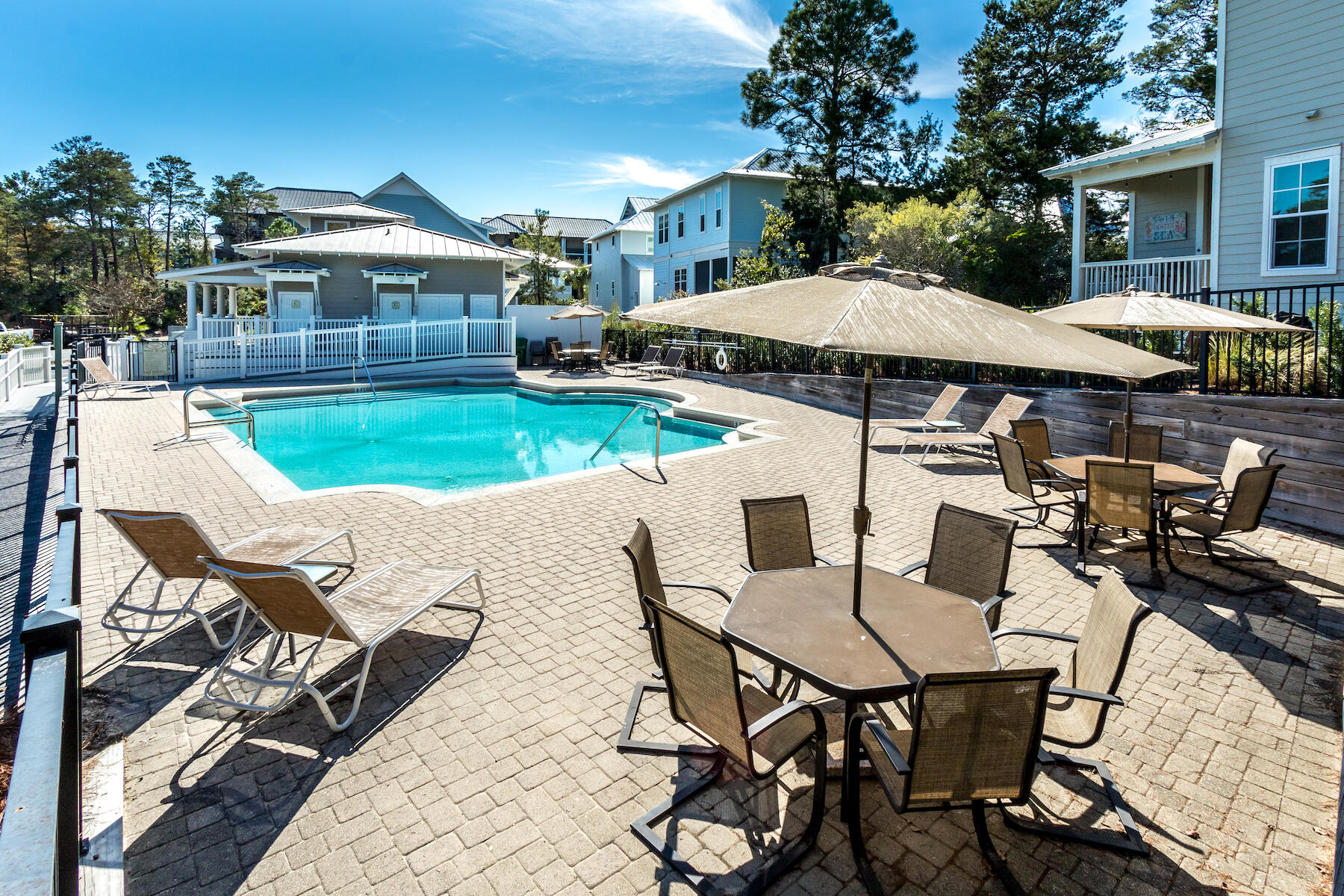LAKESIDE AT BLUE MOUNTAIN BEACH - Residential