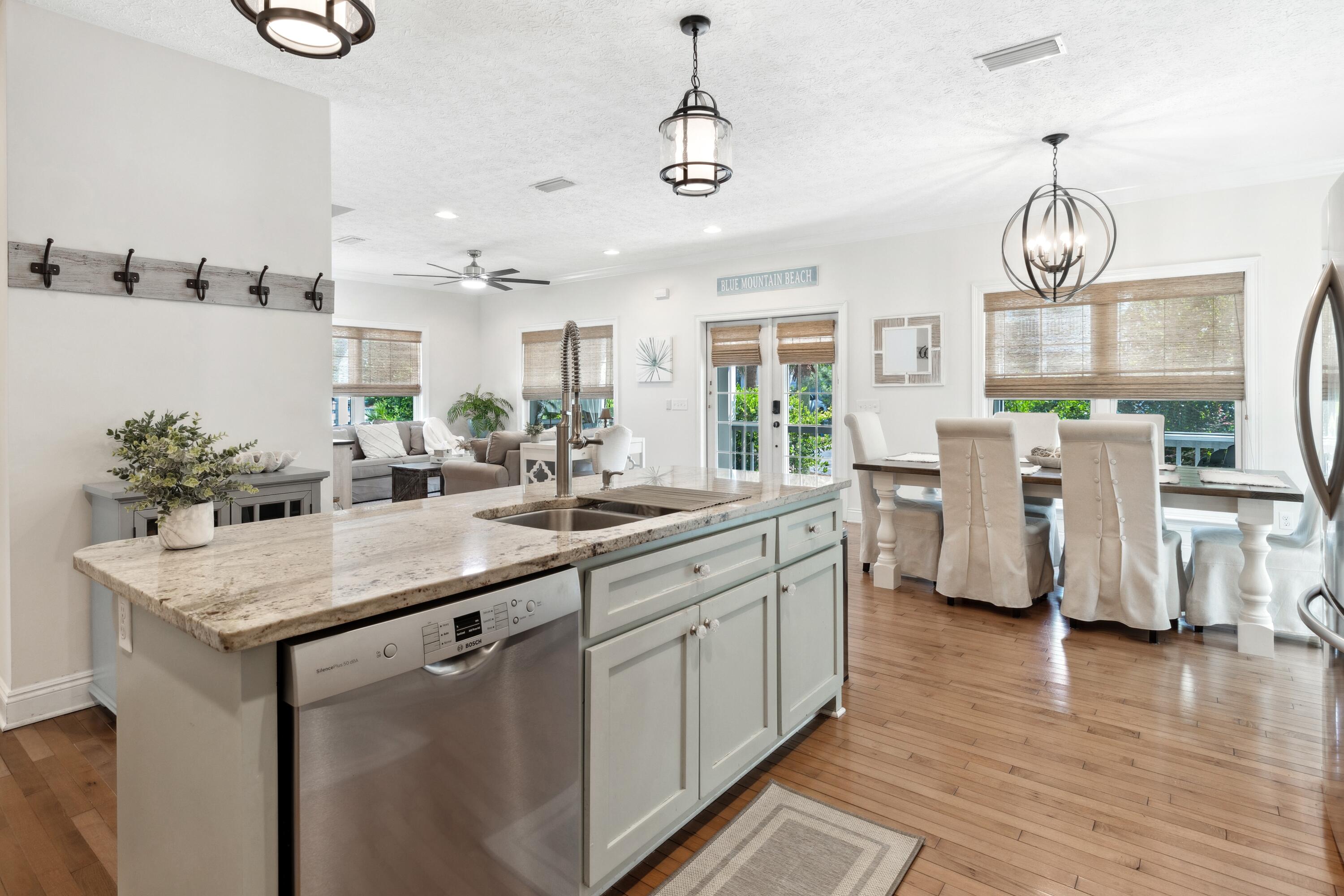 LAKESIDE AT BLUE MOUNTAIN BEACH - Residential