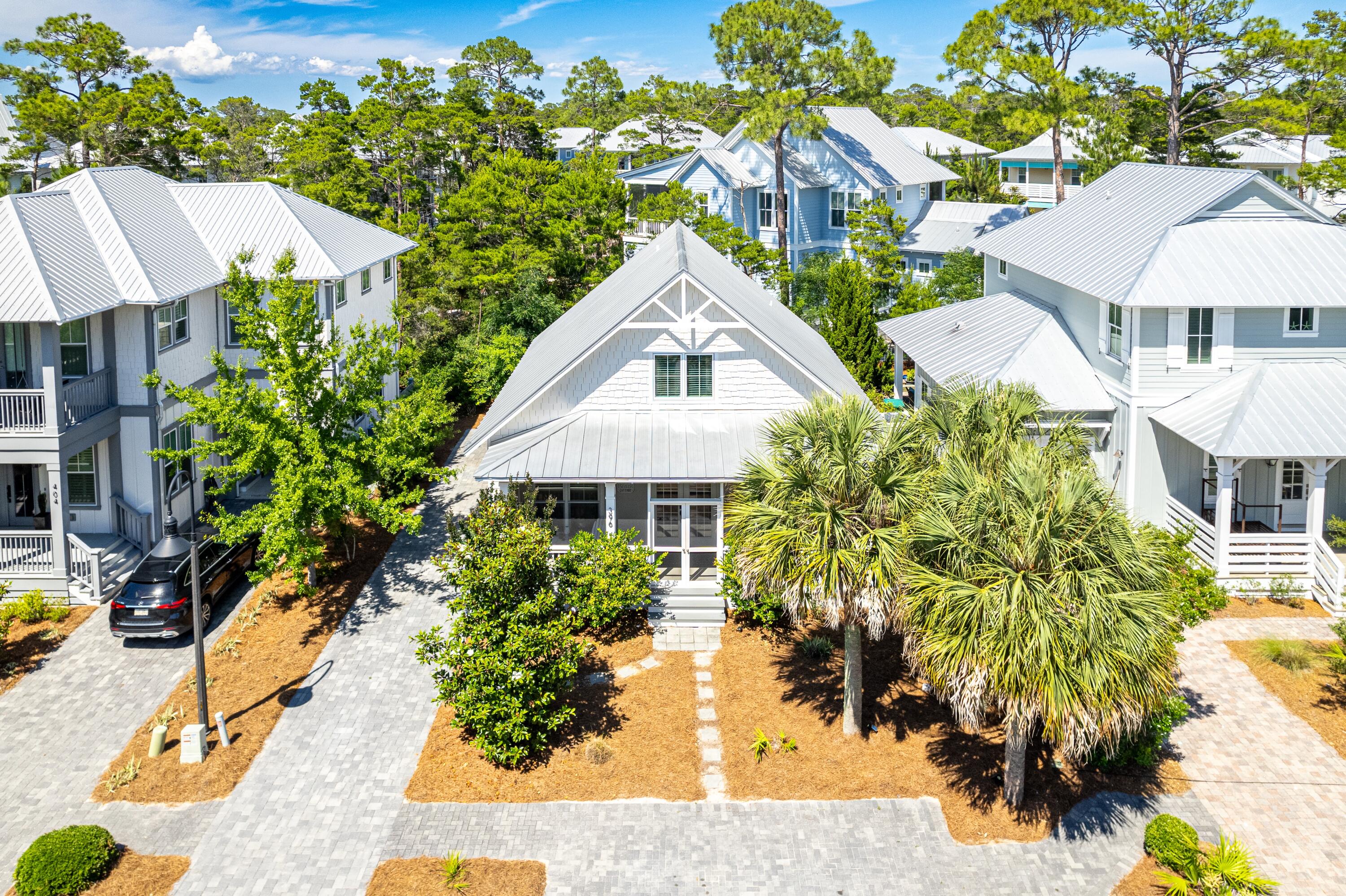LAKESIDE AT BLUE MOUNTAIN BEACH - Residential