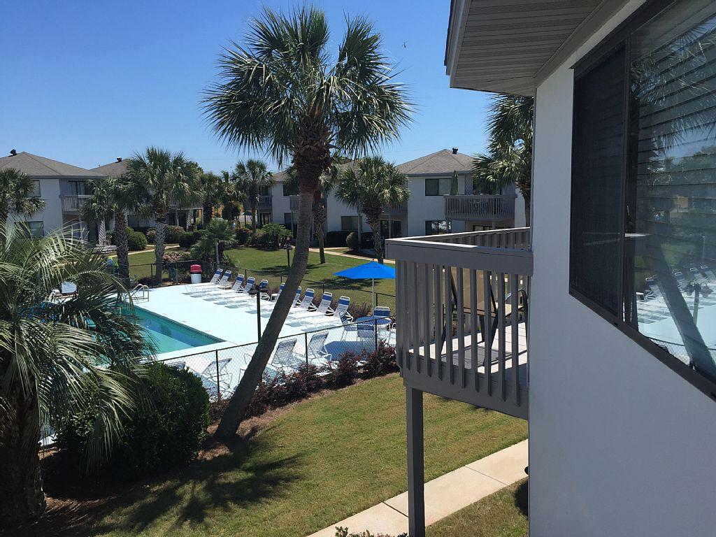 CRYSTAL VILLAGE CONDO PH 1 - Residential