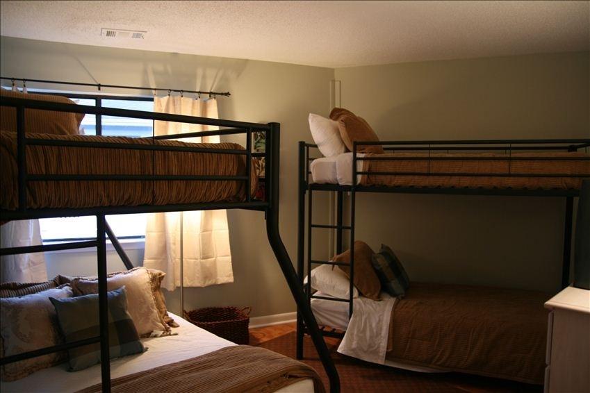 CRYSTAL VILLAGE CONDO PH 1 - Residential