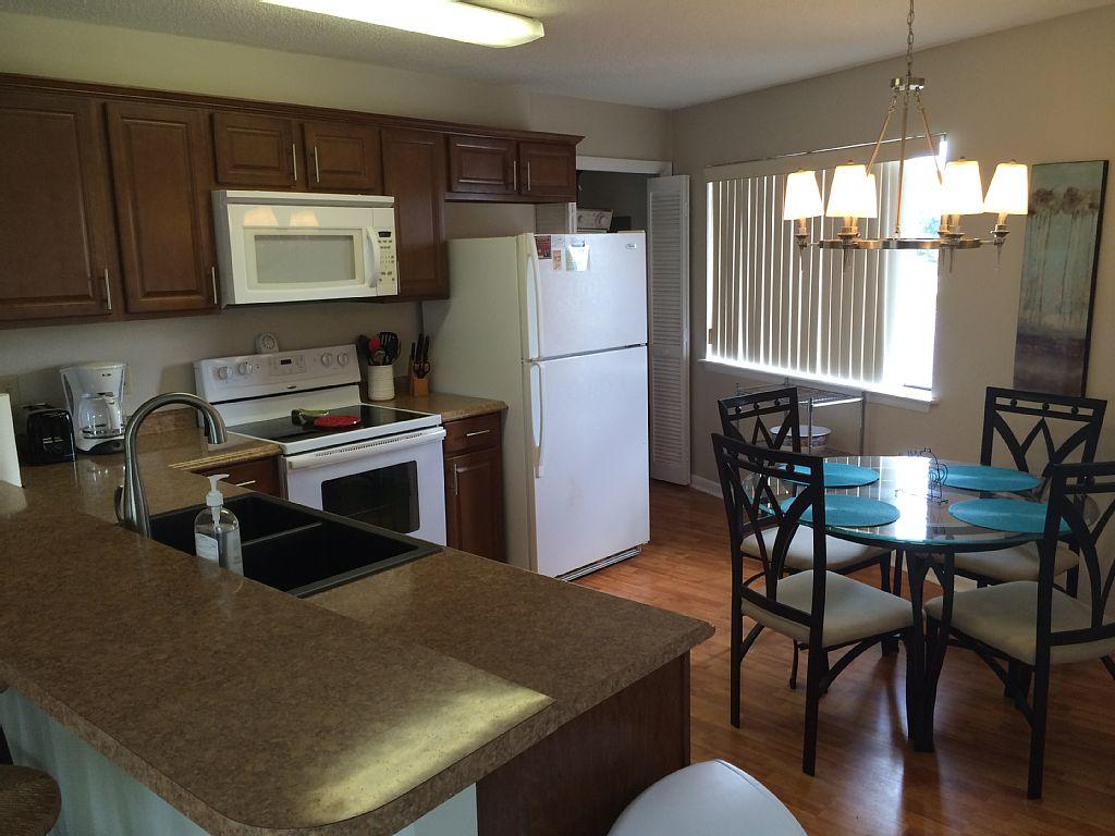 CRYSTAL VILLAGE CONDO PH 1 - Residential