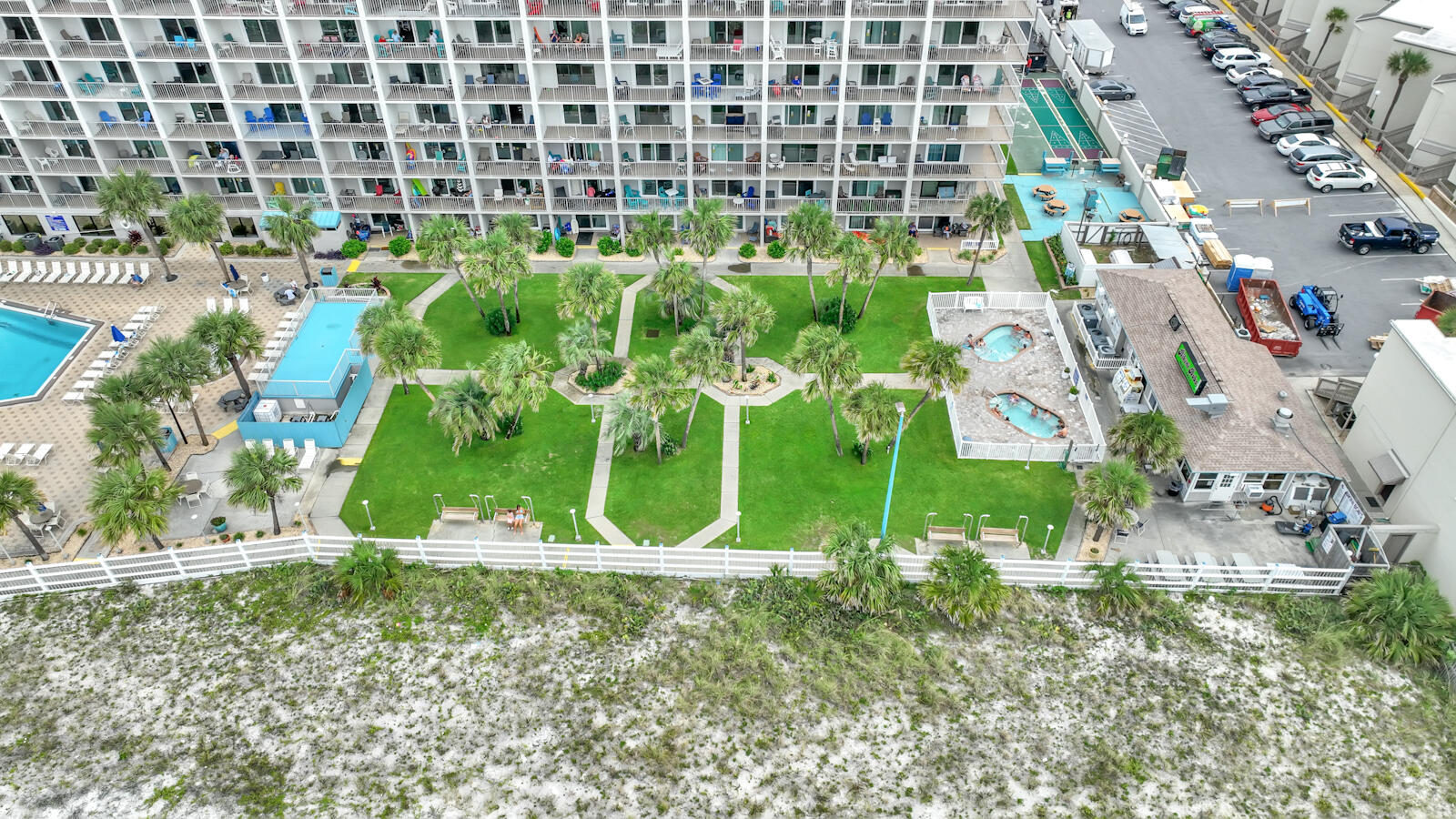 SUMMIT CONDOMINIUM, THE - Residential