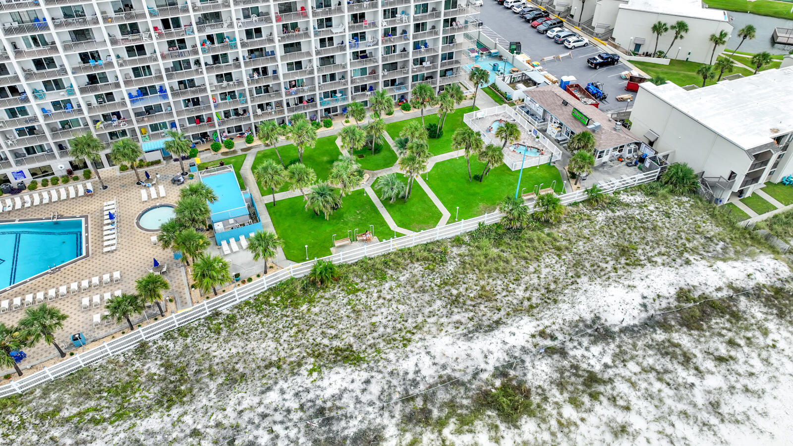 SUMMIT CONDOMINIUM, THE - Residential