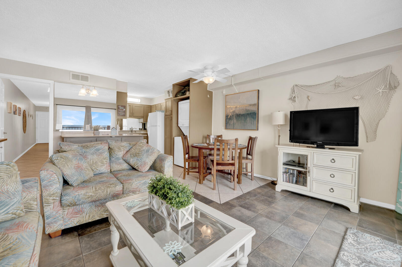 SUMMIT CONDOMINIUM, THE - Residential