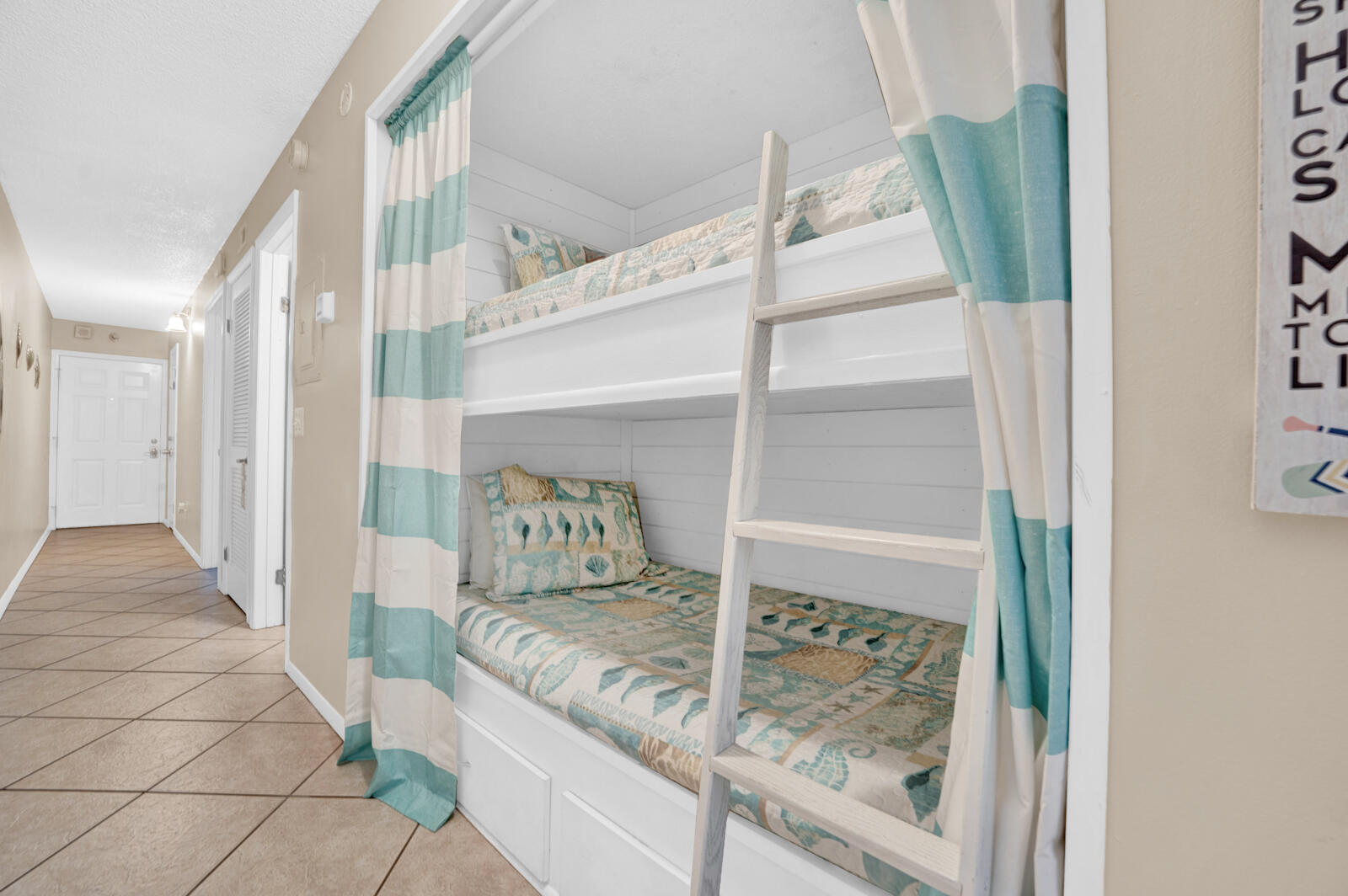 SUMMIT CONDOMINIUM, THE - Residential