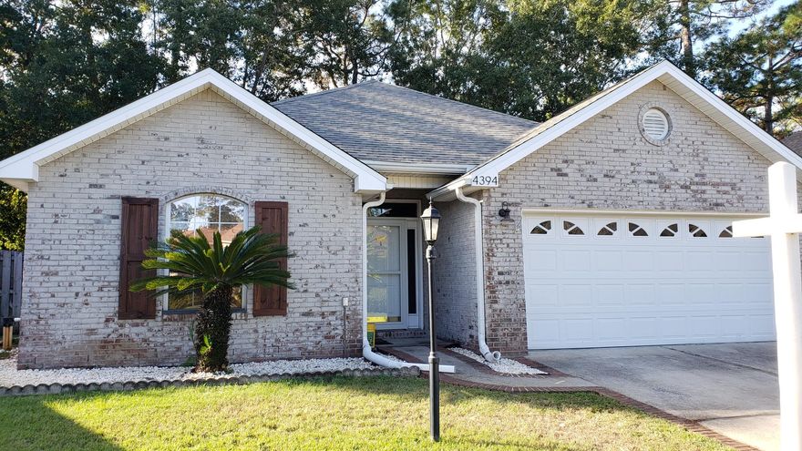 BACK ON MARKET, BUYERS FINANCIING FELL THROUGH. SELLER MOTIVATED. PIRCE REDUCTION! BRAND NEW ROOF OCT 2019!! Great Home in BWB just minutes from Destin beaches and Eglin AFB. Home offers an open floor plan. Great room is accented with gas fireplace and sliding doors lead out to patio. Kitchen features granite counter tops, attractive back splash, flat surface stove and breakfast bar. Spacious master bedroom with tray ceiling and a large 7x10.5 walk-in closet. Home also has hurricane shutters convey with home. Dimensions and measurements and all information believed to be correct but buyer to verify information deemed important.