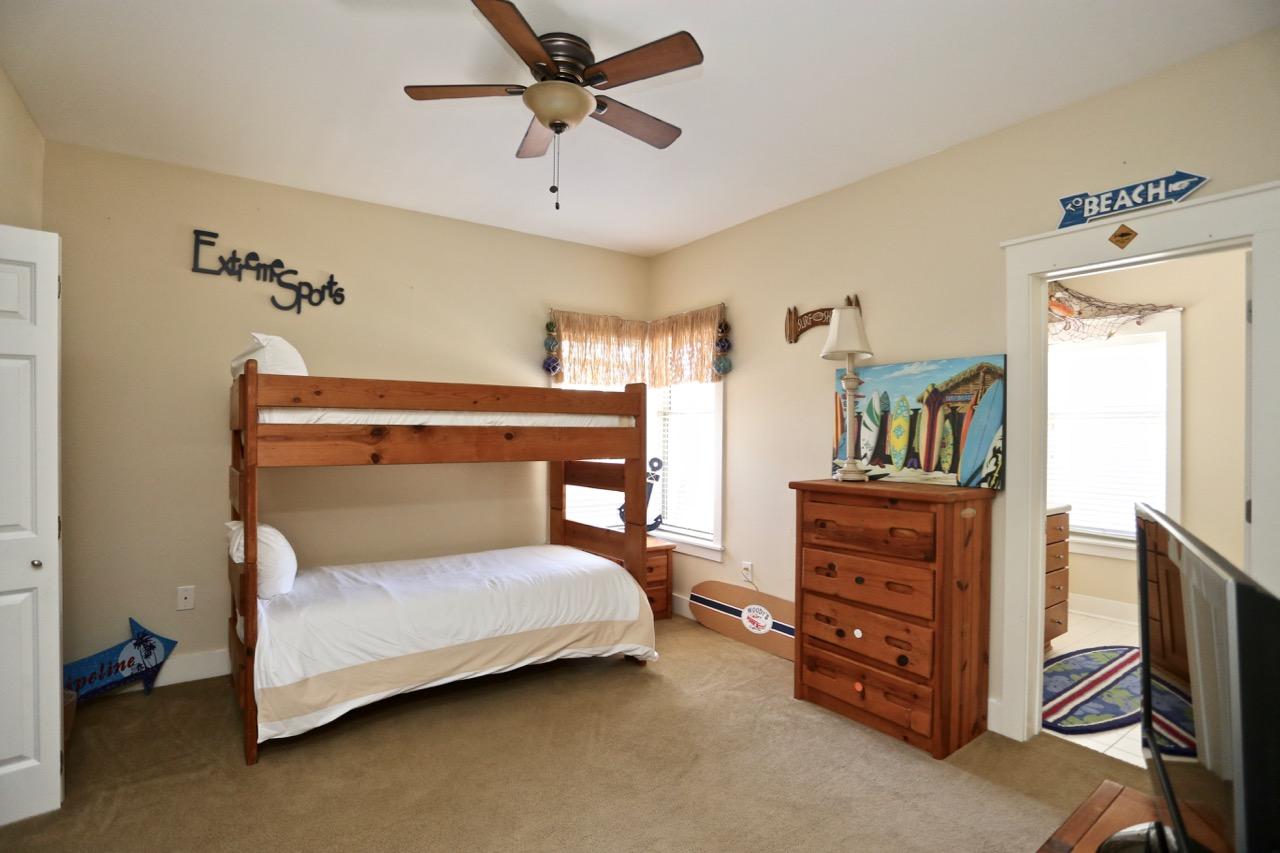 MAGNOLIA BAY - Residential