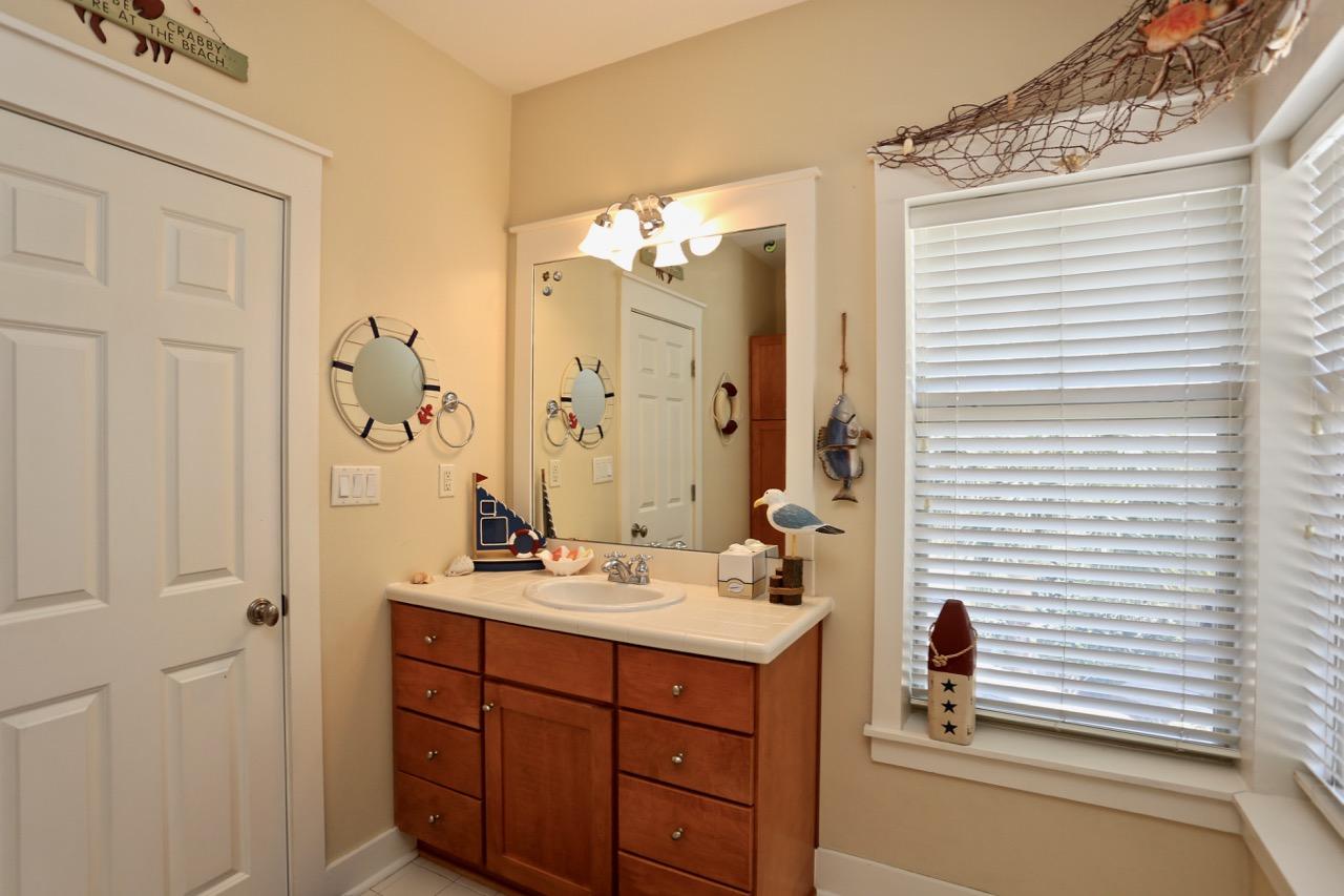 MAGNOLIA BAY - Residential