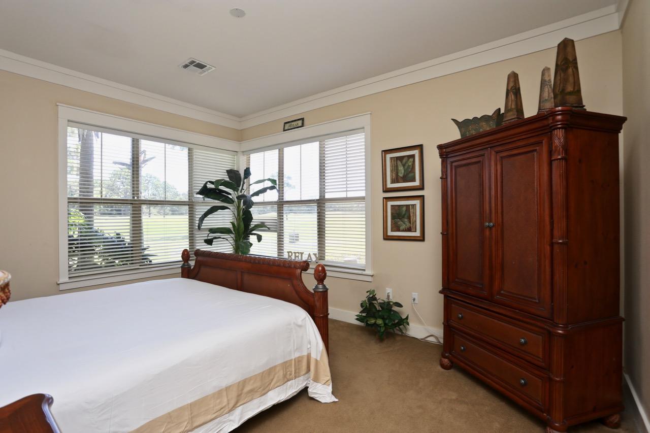 MAGNOLIA BAY - Residential