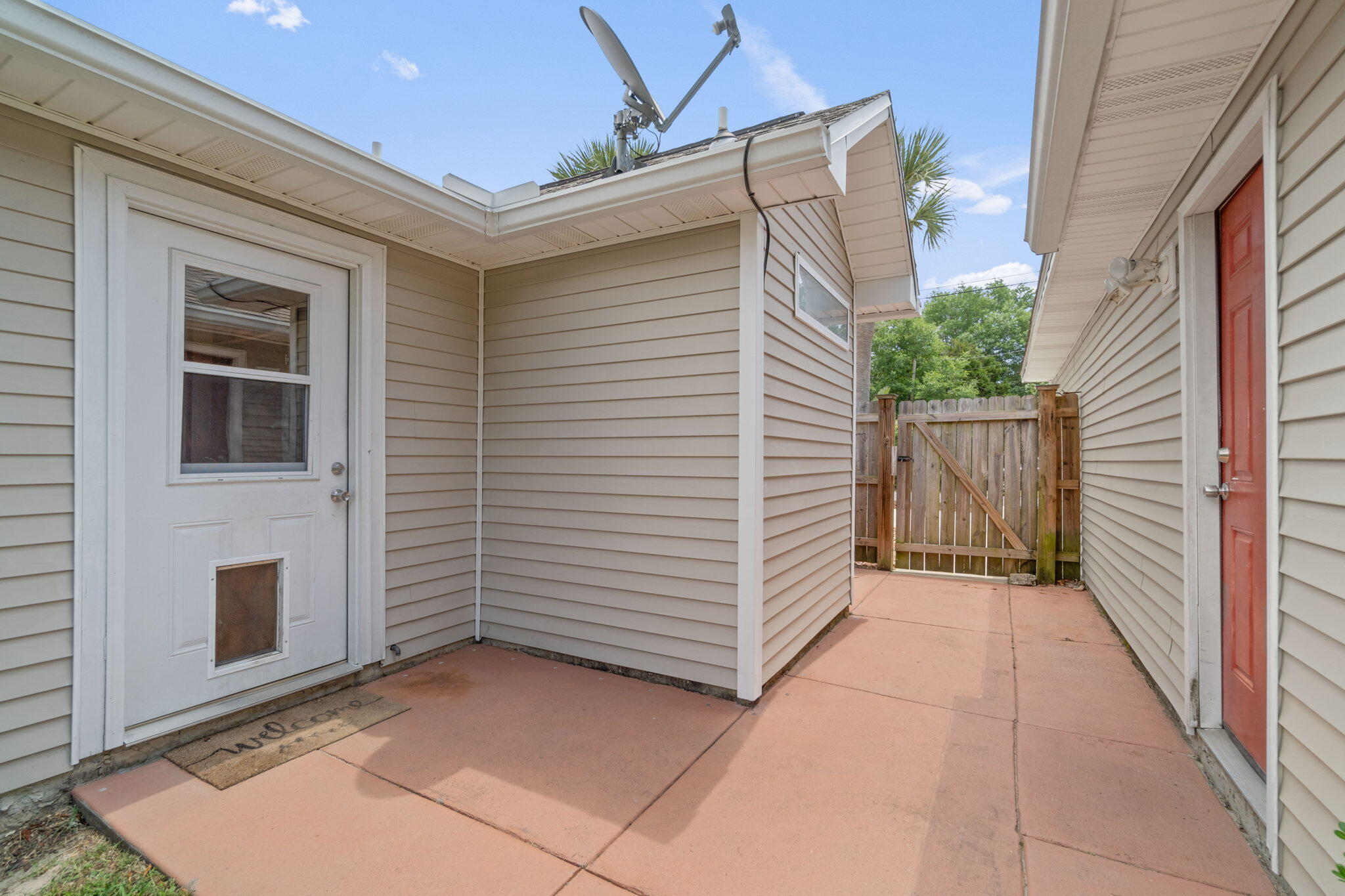 EAST BAY RIVER ESTATES - Residential