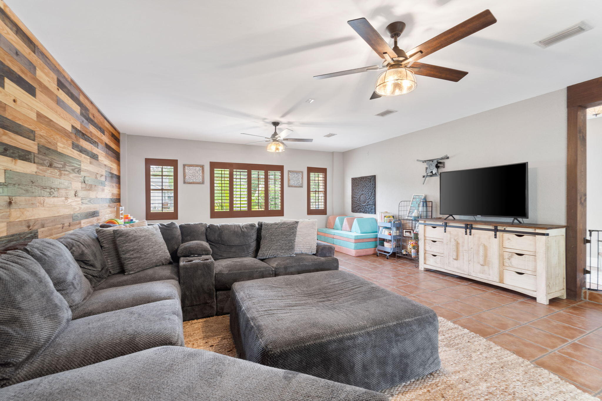 EAST BAY RIVER ESTATES - Residential