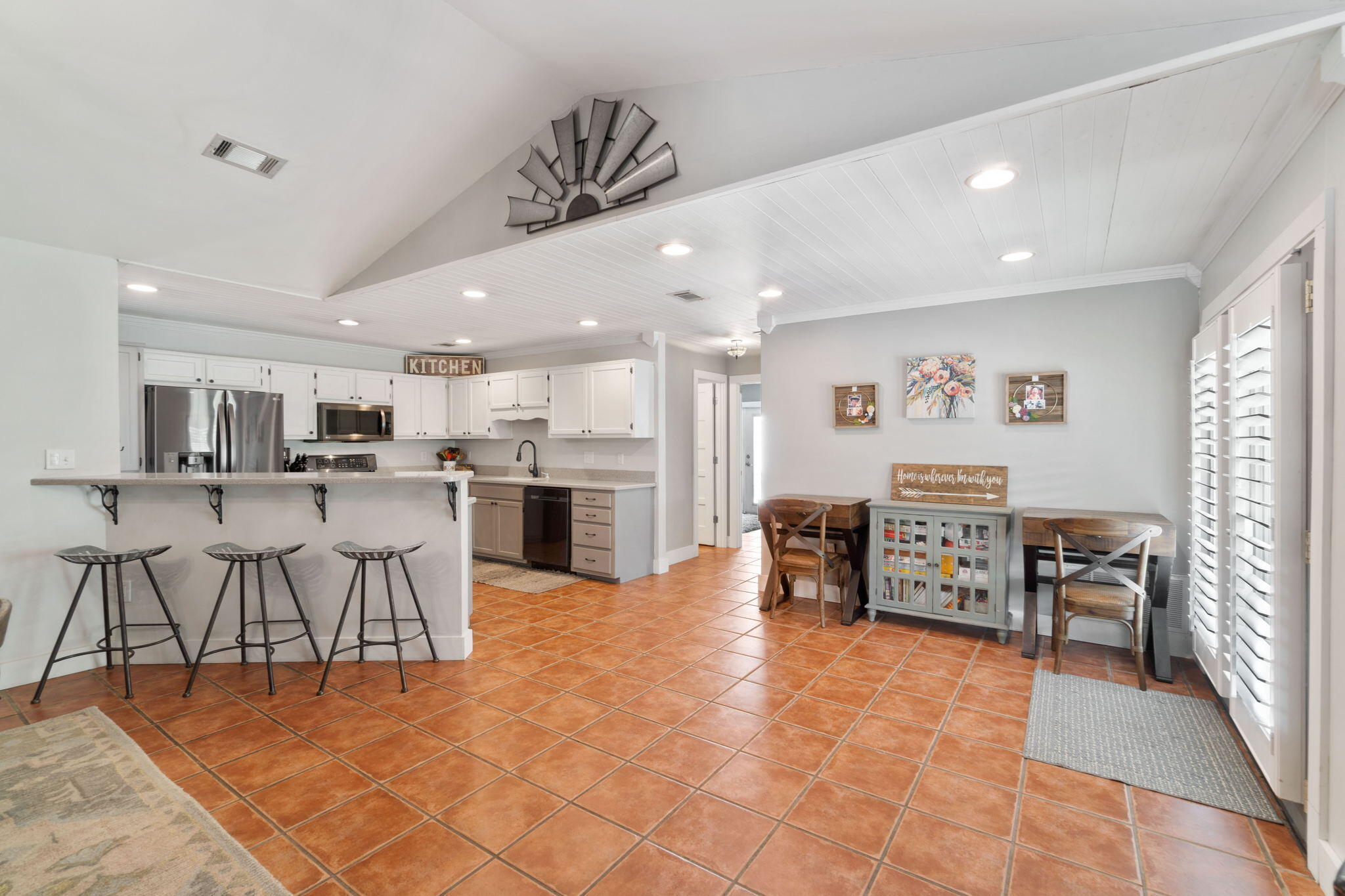 EAST BAY RIVER ESTATES - Residential