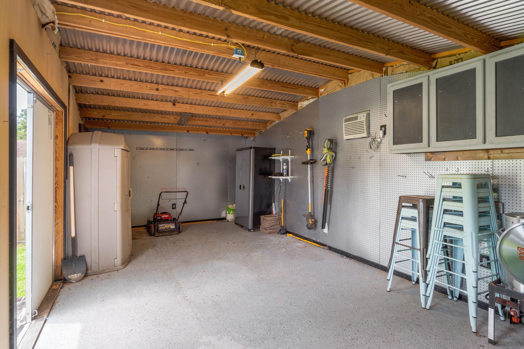 EAST BAY RIVER ESTATES - Residential