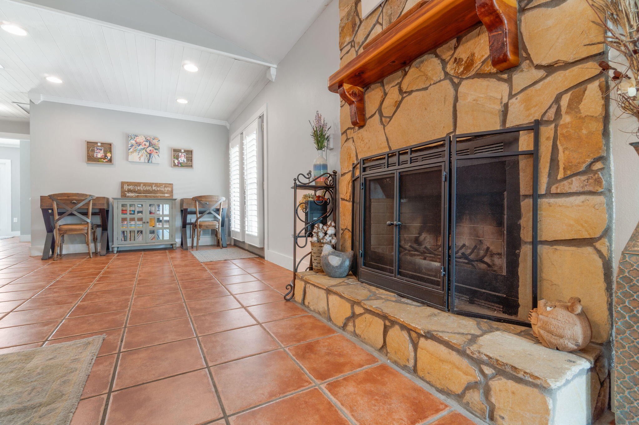 EAST BAY RIVER ESTATES - Residential