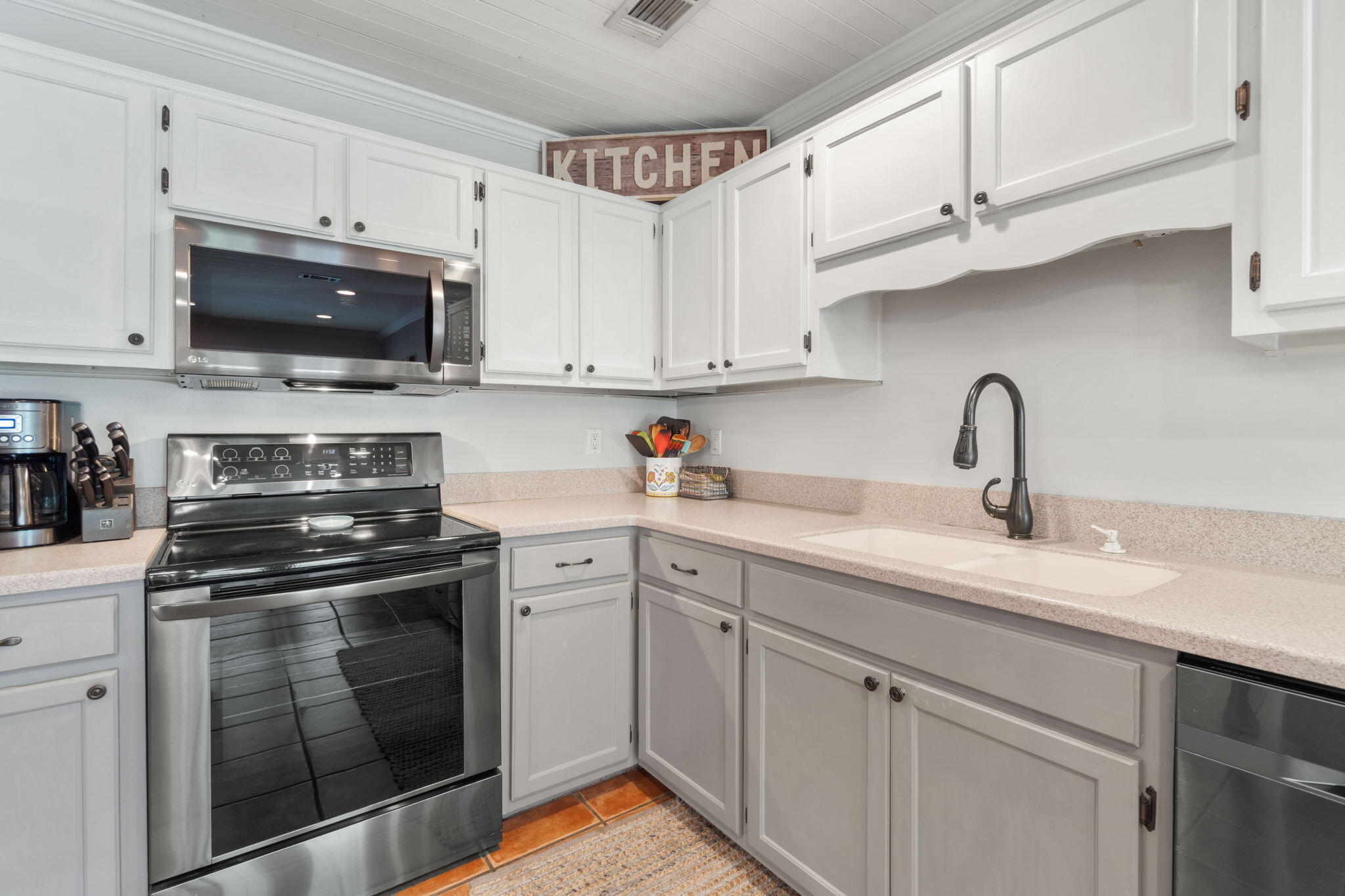 EAST BAY RIVER ESTATES - Residential