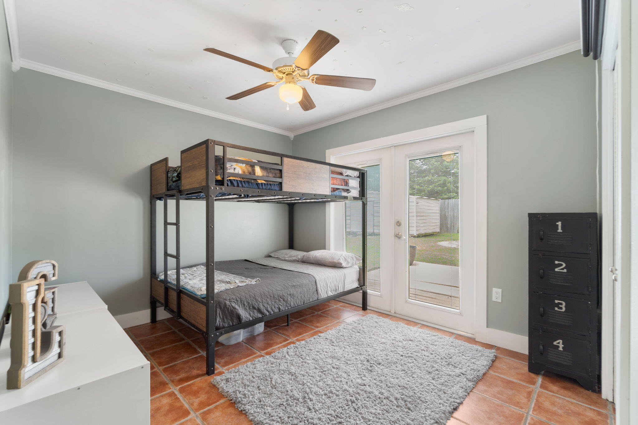 EAST BAY RIVER ESTATES - Residential