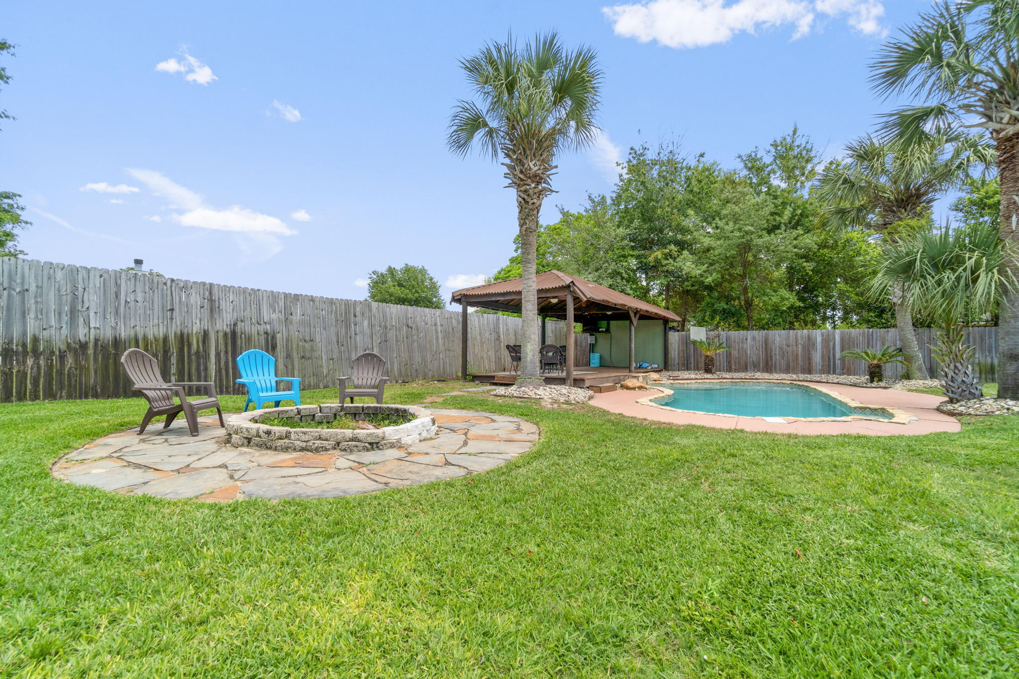 EAST BAY RIVER ESTATES - Residential