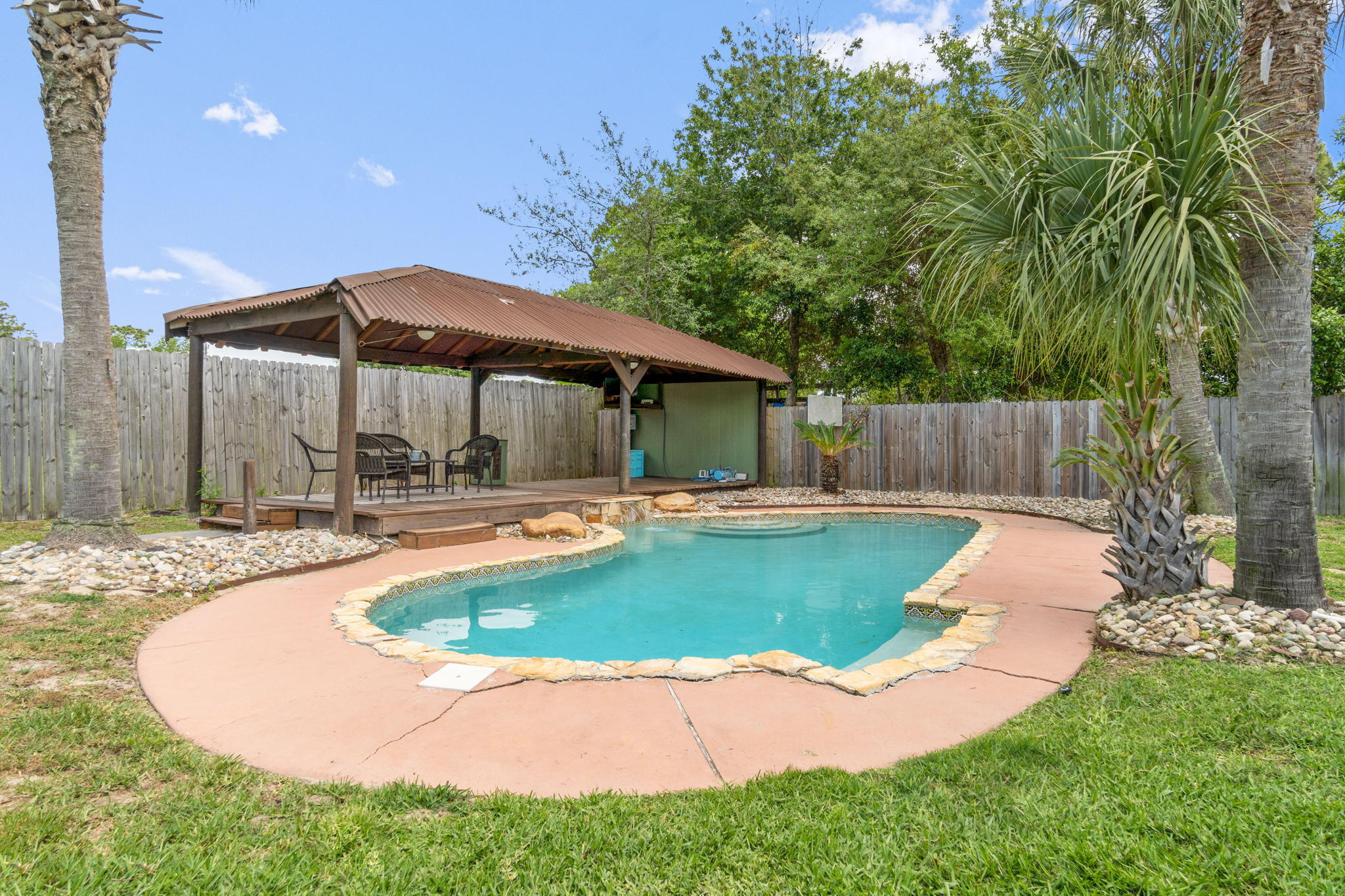 EAST BAY RIVER ESTATES - Residential