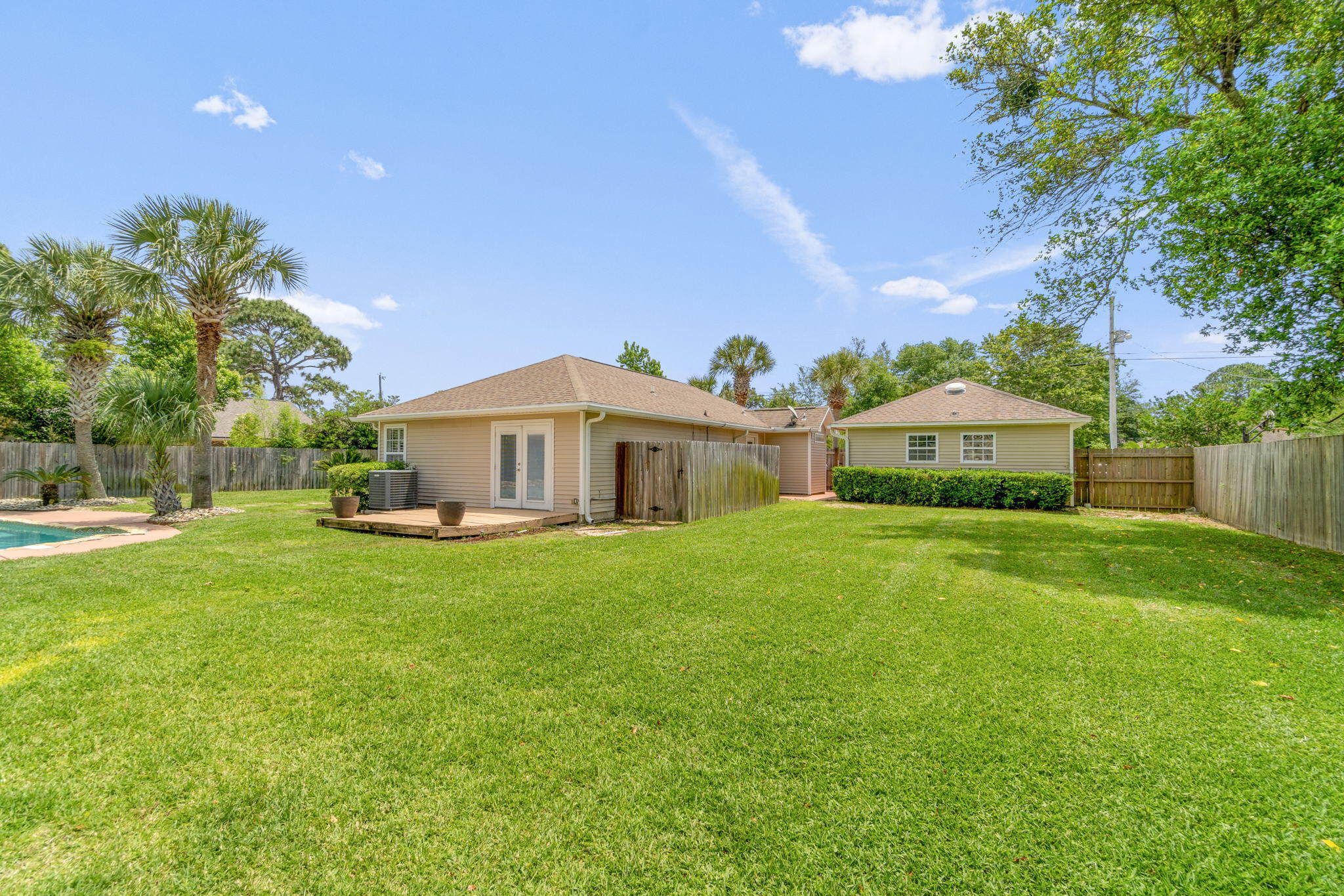 EAST BAY RIVER ESTATES - Residential