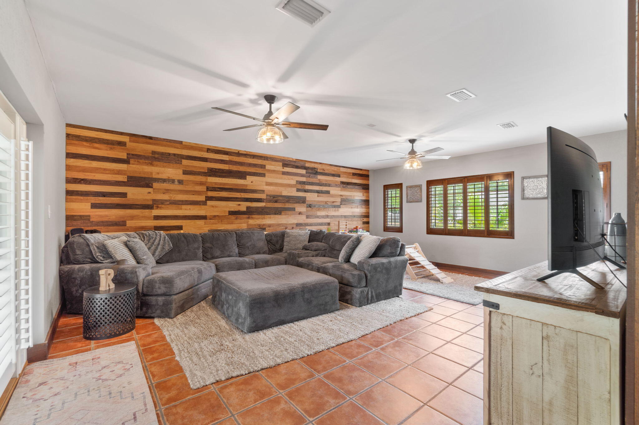 EAST BAY RIVER ESTATES - Residential