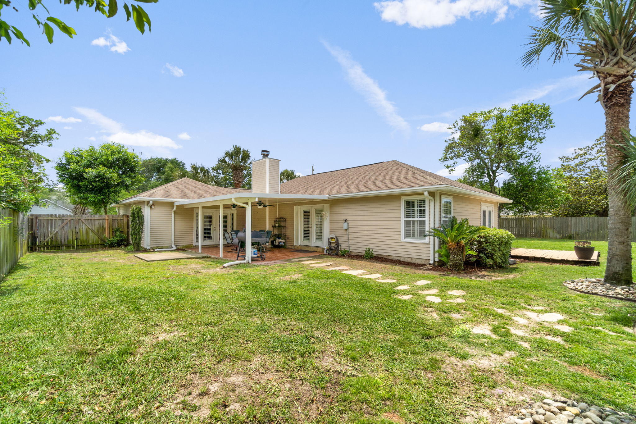 EAST BAY RIVER ESTATES - Residential