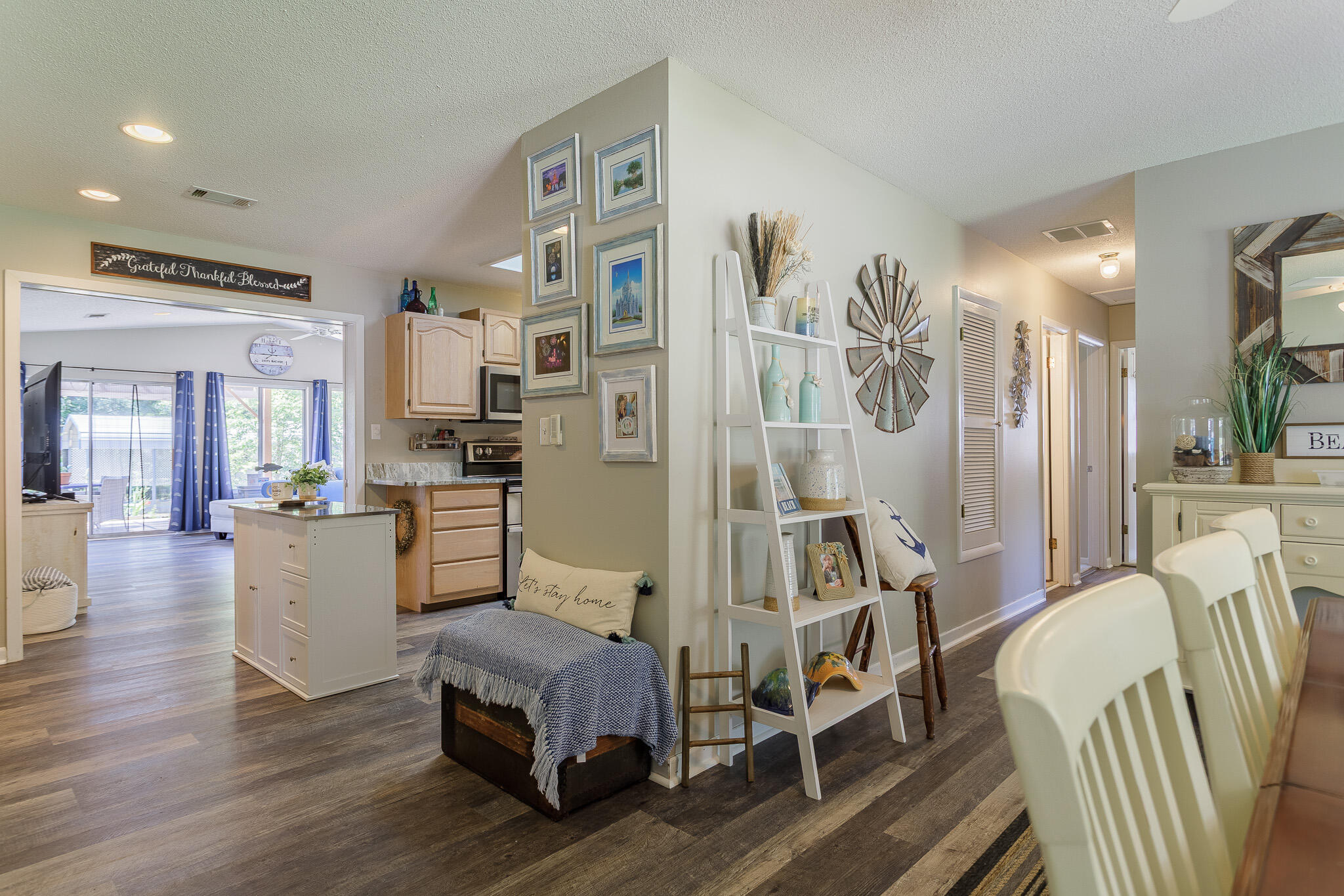 PINE CREST HILLS S/D LOT 5 BLK H - Residential