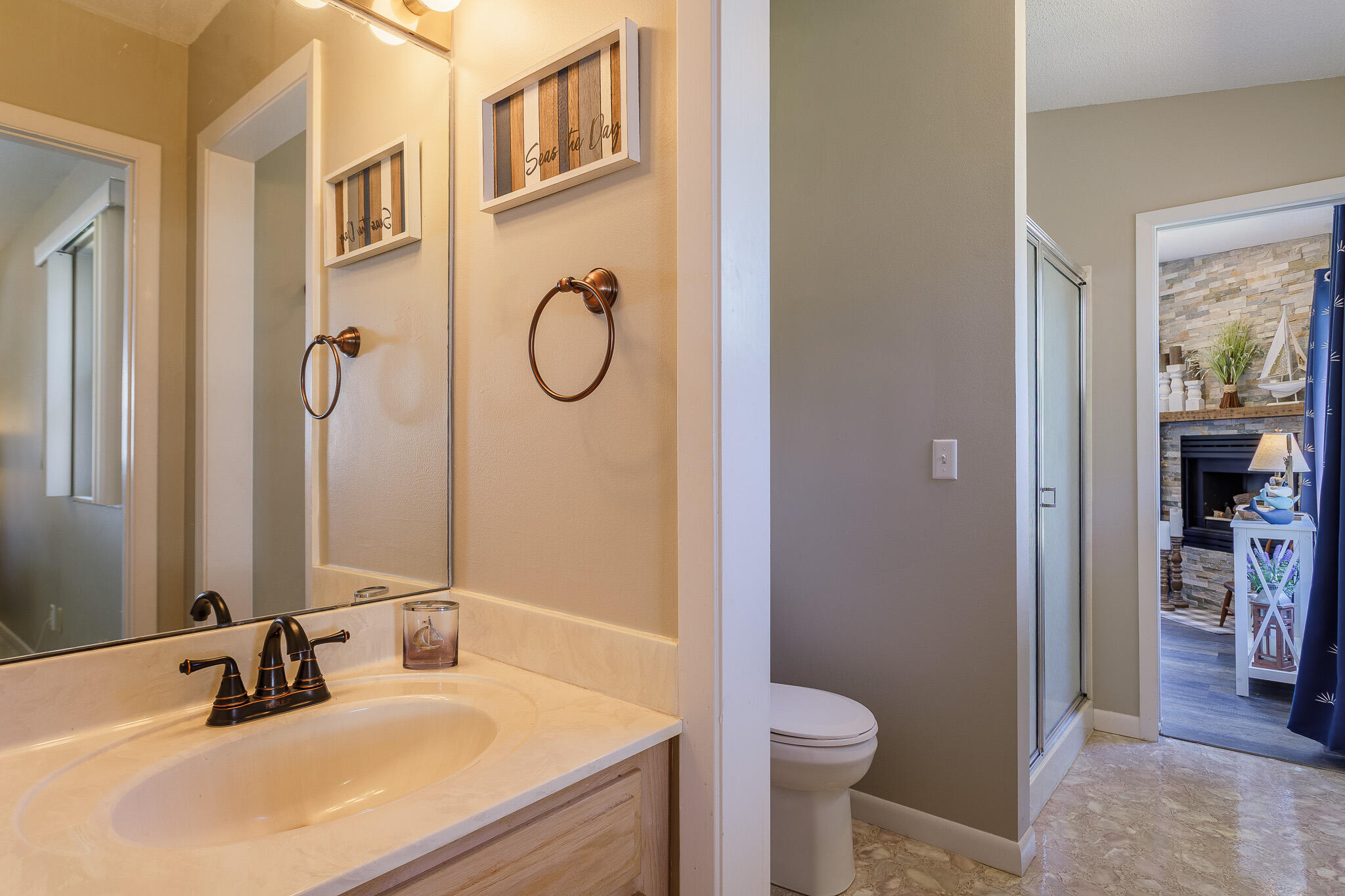 PINE CREST HILLS S/D LOT 5 BLK H - Residential