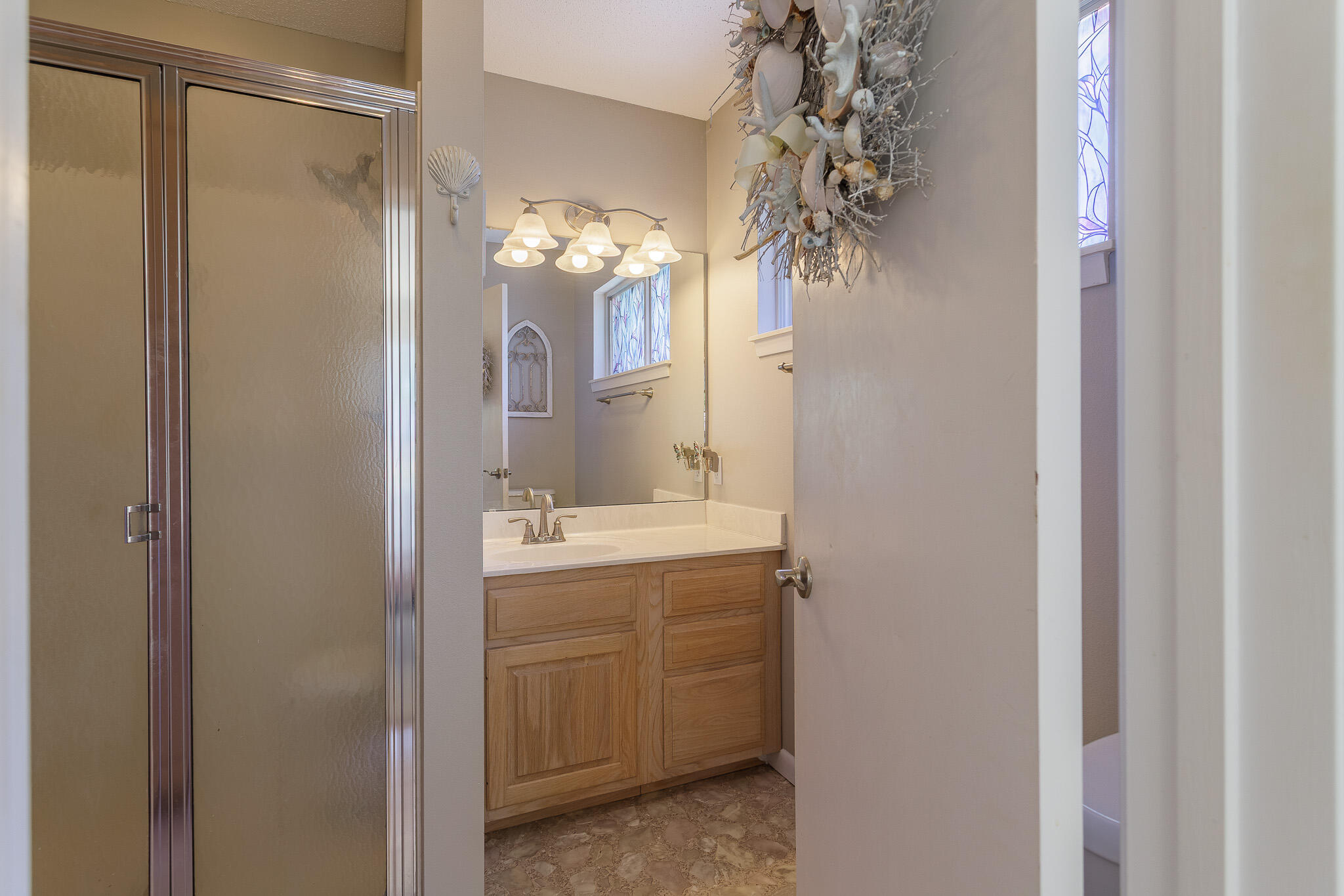 PINE CREST HILLS S/D LOT 5 BLK H - Residential
