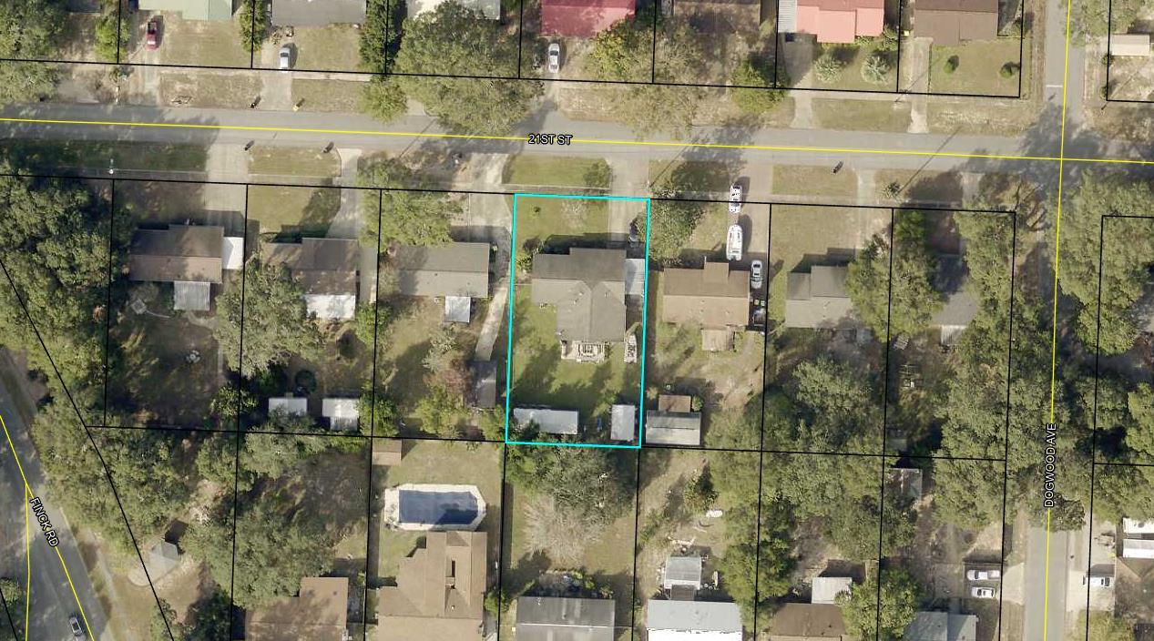 PINE CREST HILLS S/D LOT 5 BLK H - Residential