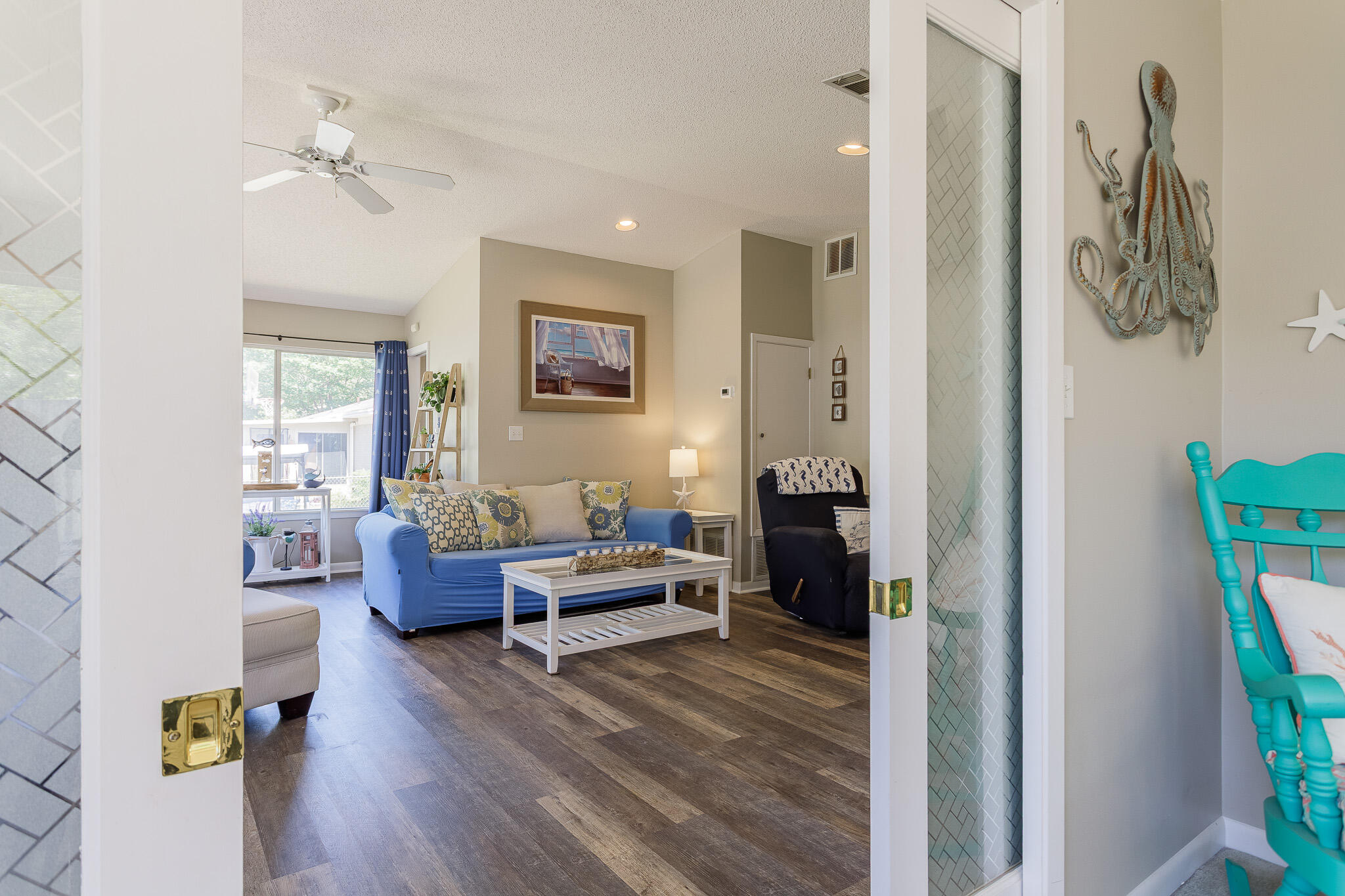 PINE CREST HILLS S/D LOT 5 BLK H - Residential