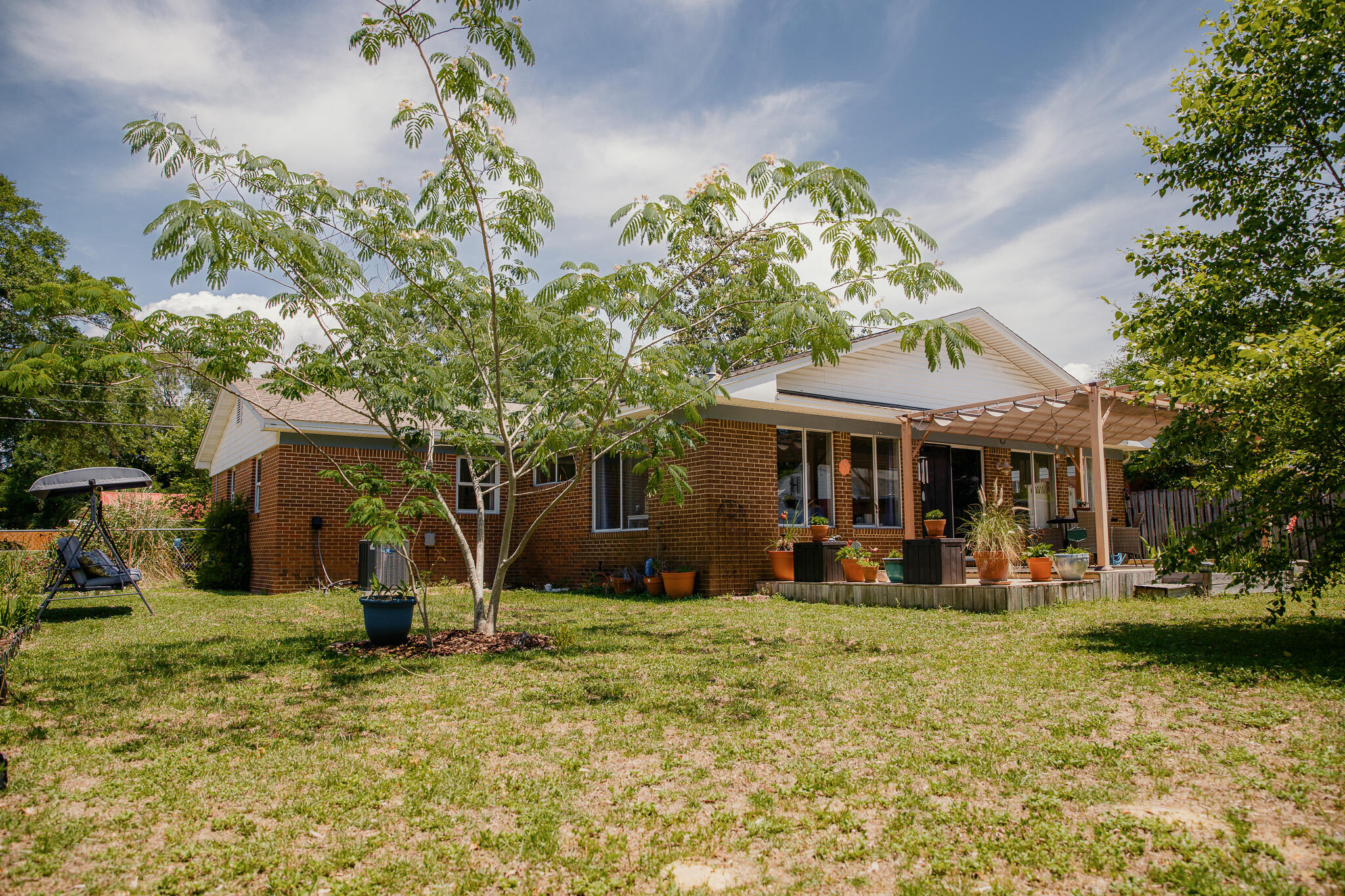 PINE CREST HILLS S/D LOT 5 BLK H - Residential