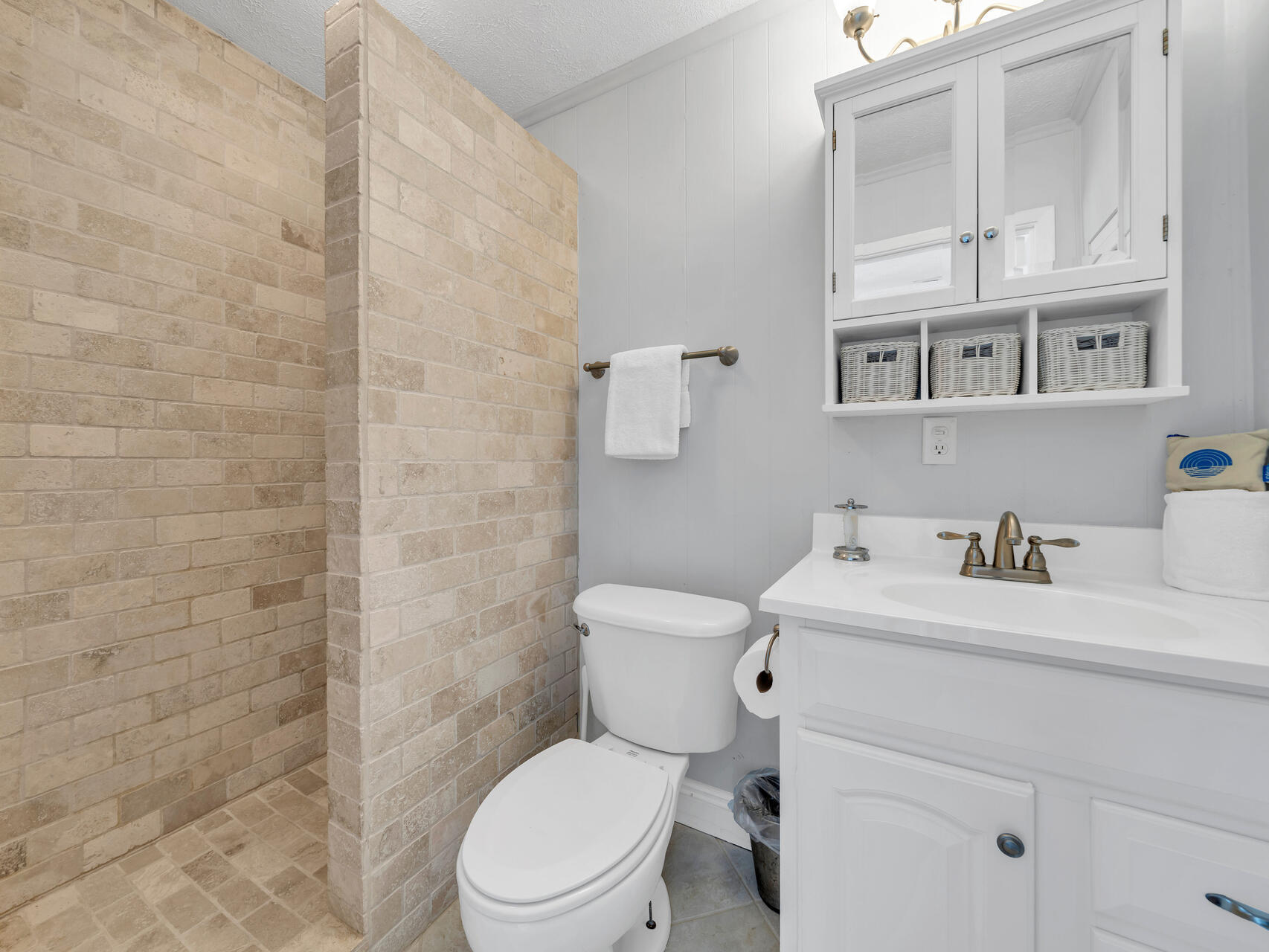 LAGUNA BEACH 4TH ADDN - Residential