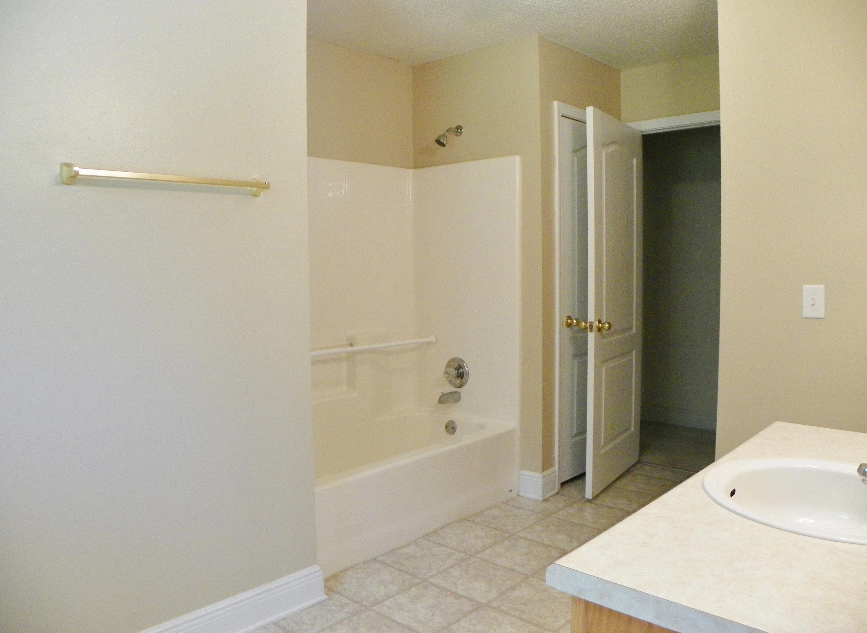 FOX VALLEY - Residential