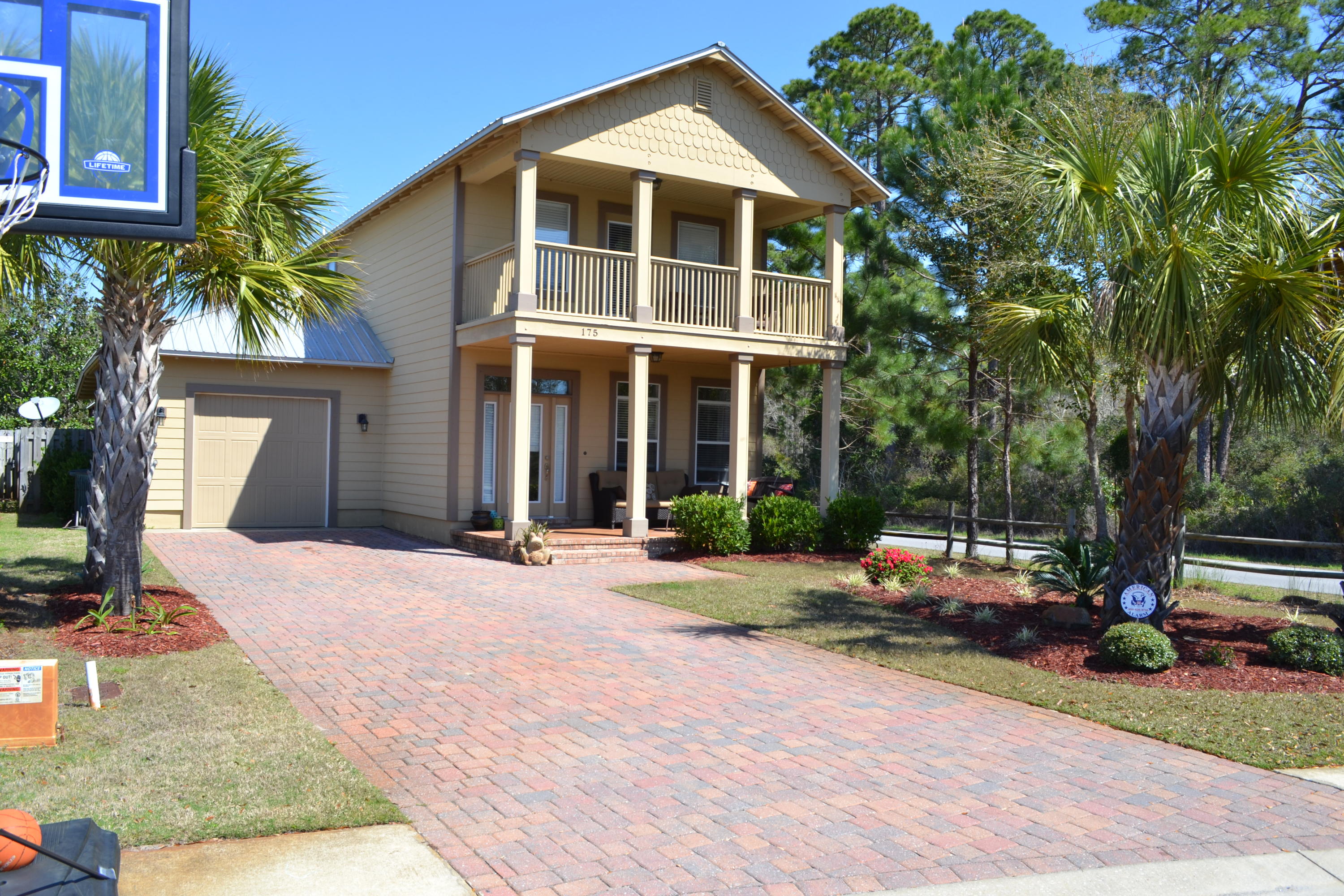 EAGLE BAY - Residential