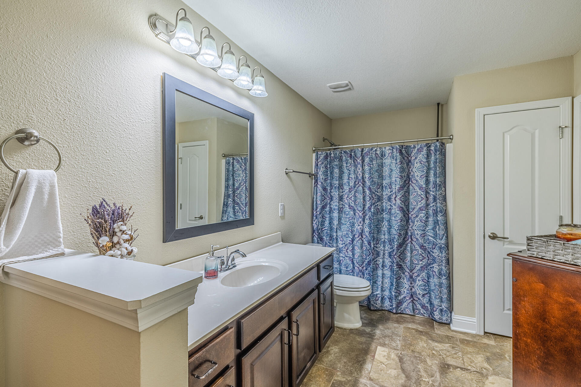 HOLLEY BY THE SEA - Residential