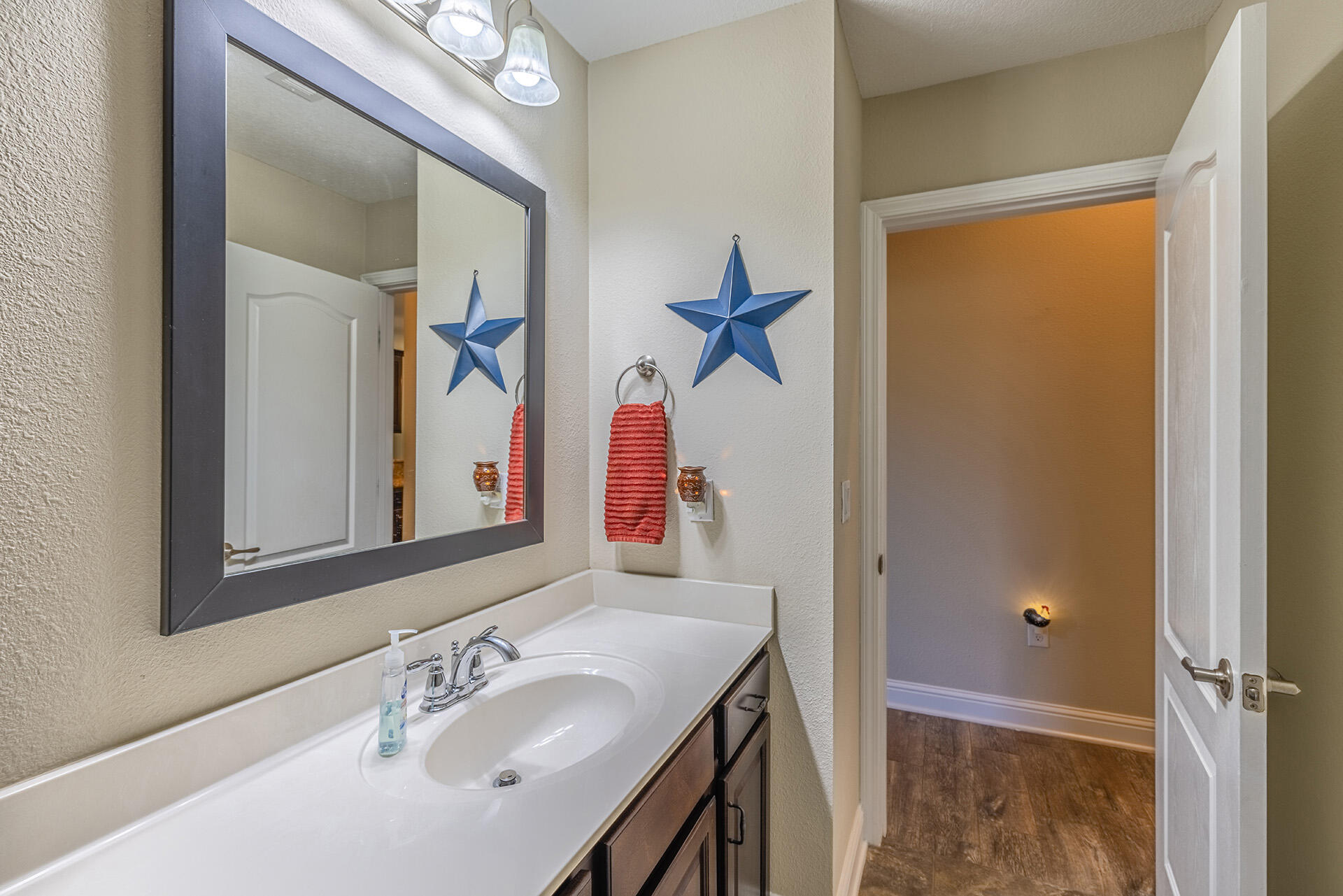 HOLLEY BY THE SEA - Residential