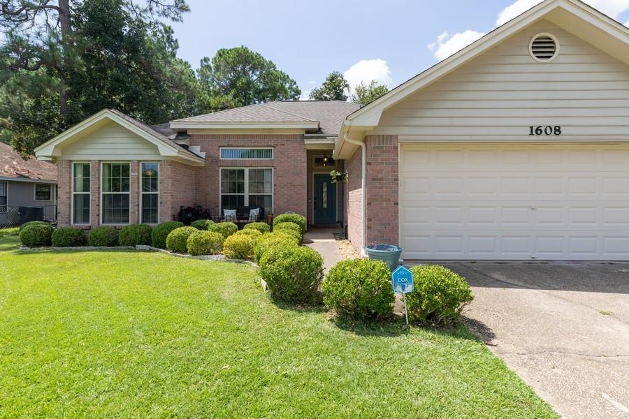 GREEN ACRES - Residential