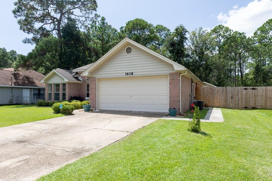 GREEN ACRES - Residential