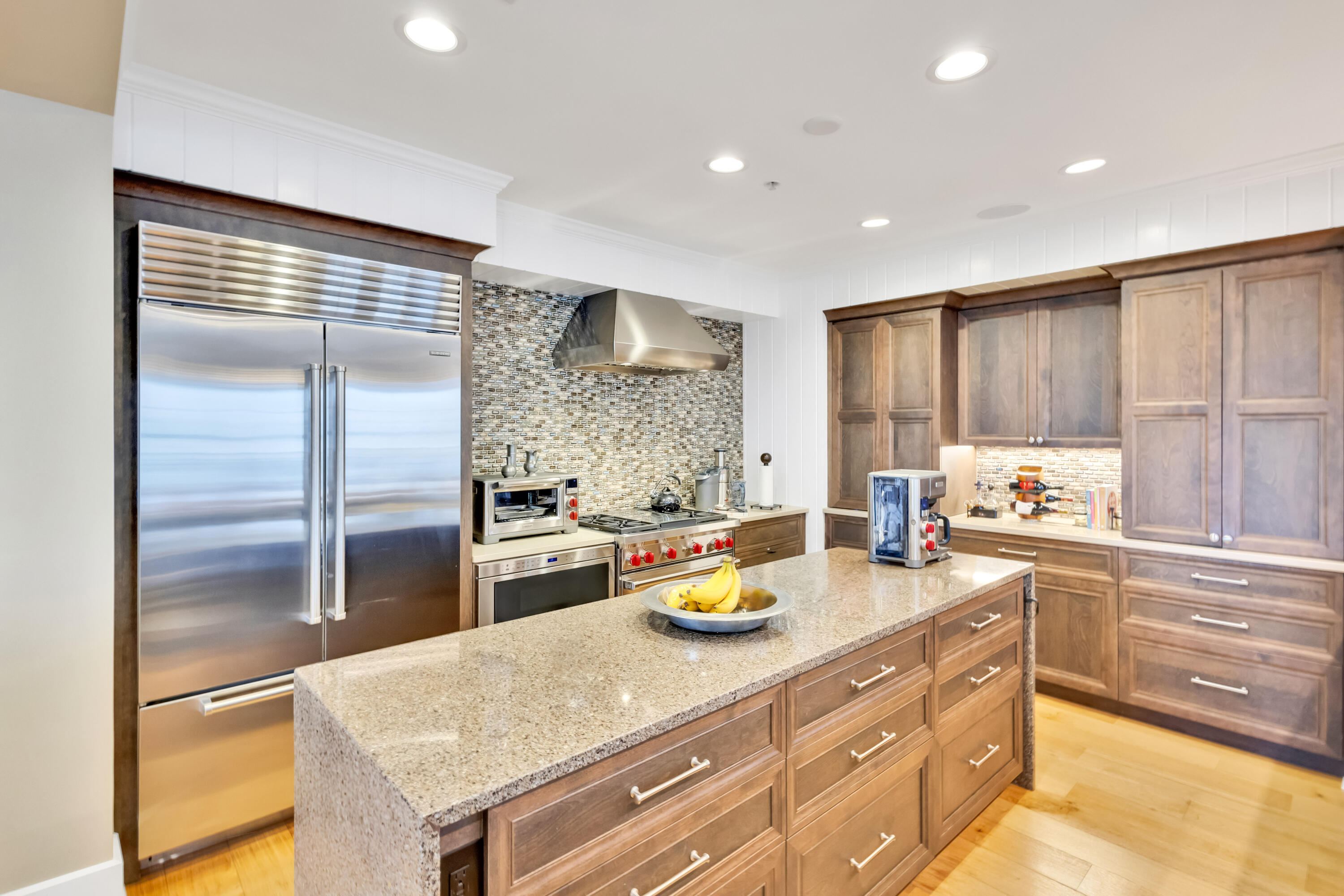 ONE WATER PLACE AT KELLY PLANTATION - Residential