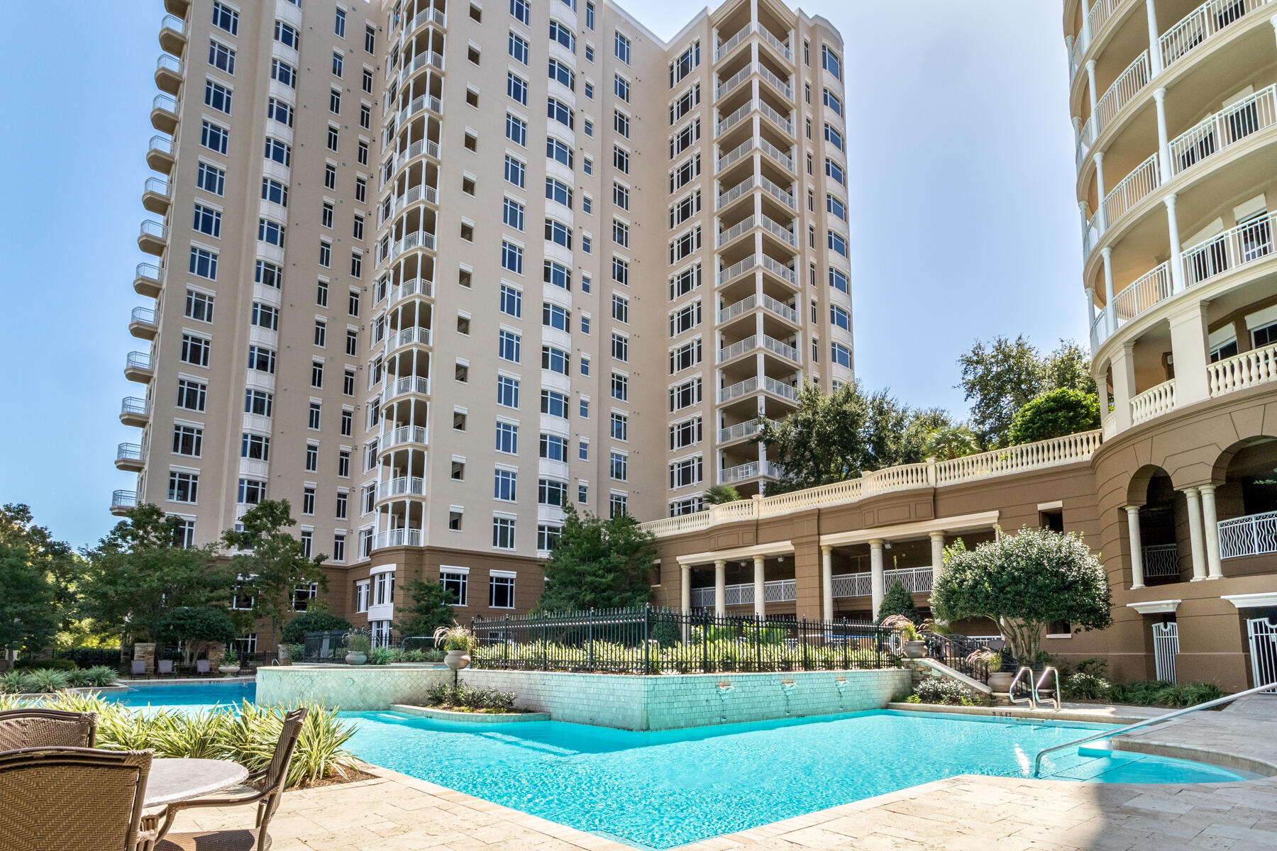ONE WATER PLACE AT KELLY PLANTATION - Residential