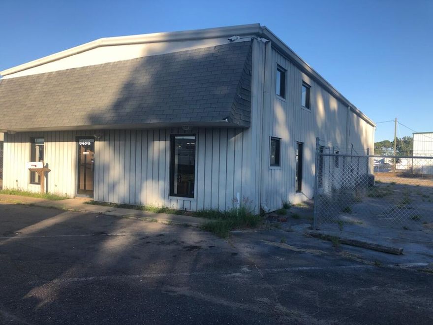 Please be aware there are multiple options for lease on this property including, Leasing just the first floor which includes 6 offices 2 bathrooms and warehouse space for 2,000 , the upstairs office for just 1,000 lease both the upstairs and downstairs space for 2,800 or leasing the large fenced lot for 1,500 or 1,000 if the office space is leased as well.