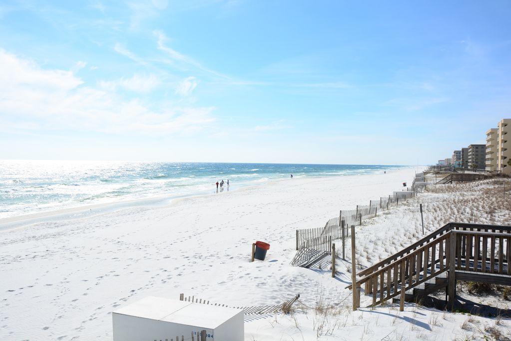 TROPICAL ISLE CONDO - Residential